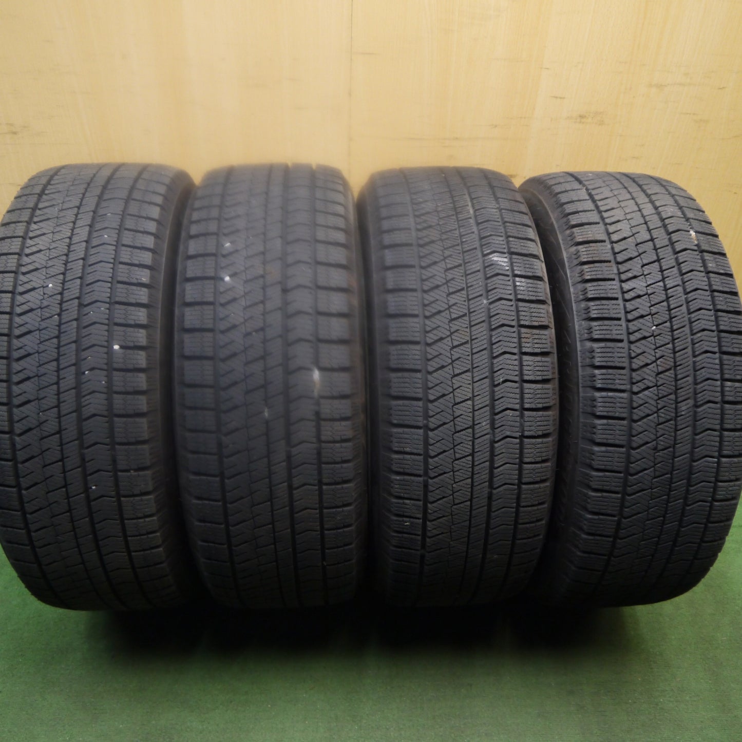 バリ溝！21年！9.5分★プジョー 508 SW 純正 225/50R18 スタッドレス ブリヂストン ブリザック VRX2 18インチ PCD108/5H★5100303Hス