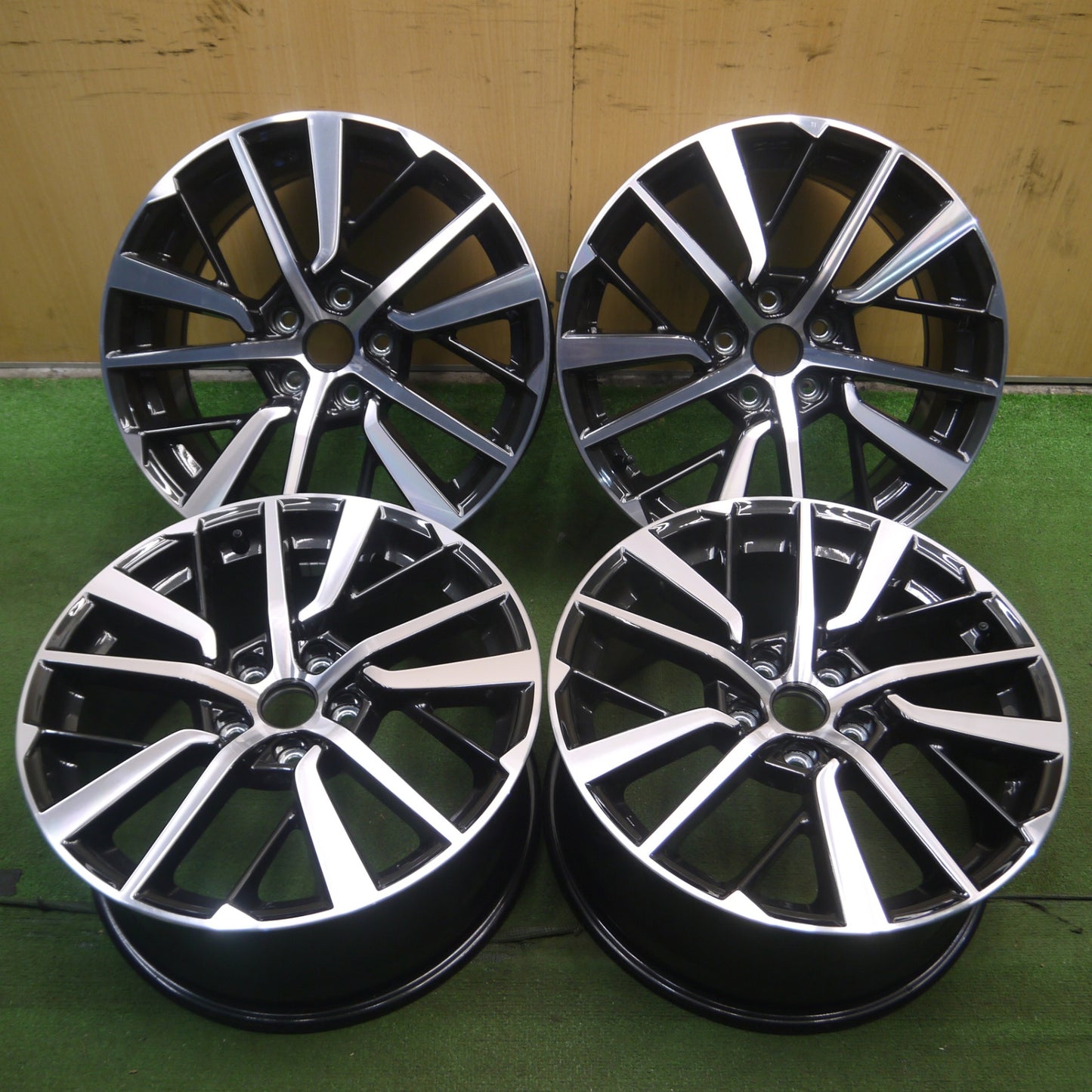 *送料無料* 新車外し★スバル WRX S4 STI スポーツ R 純正 ホイール 18インチ 18×8.5J PCD114.3/5H★4042201Hホ