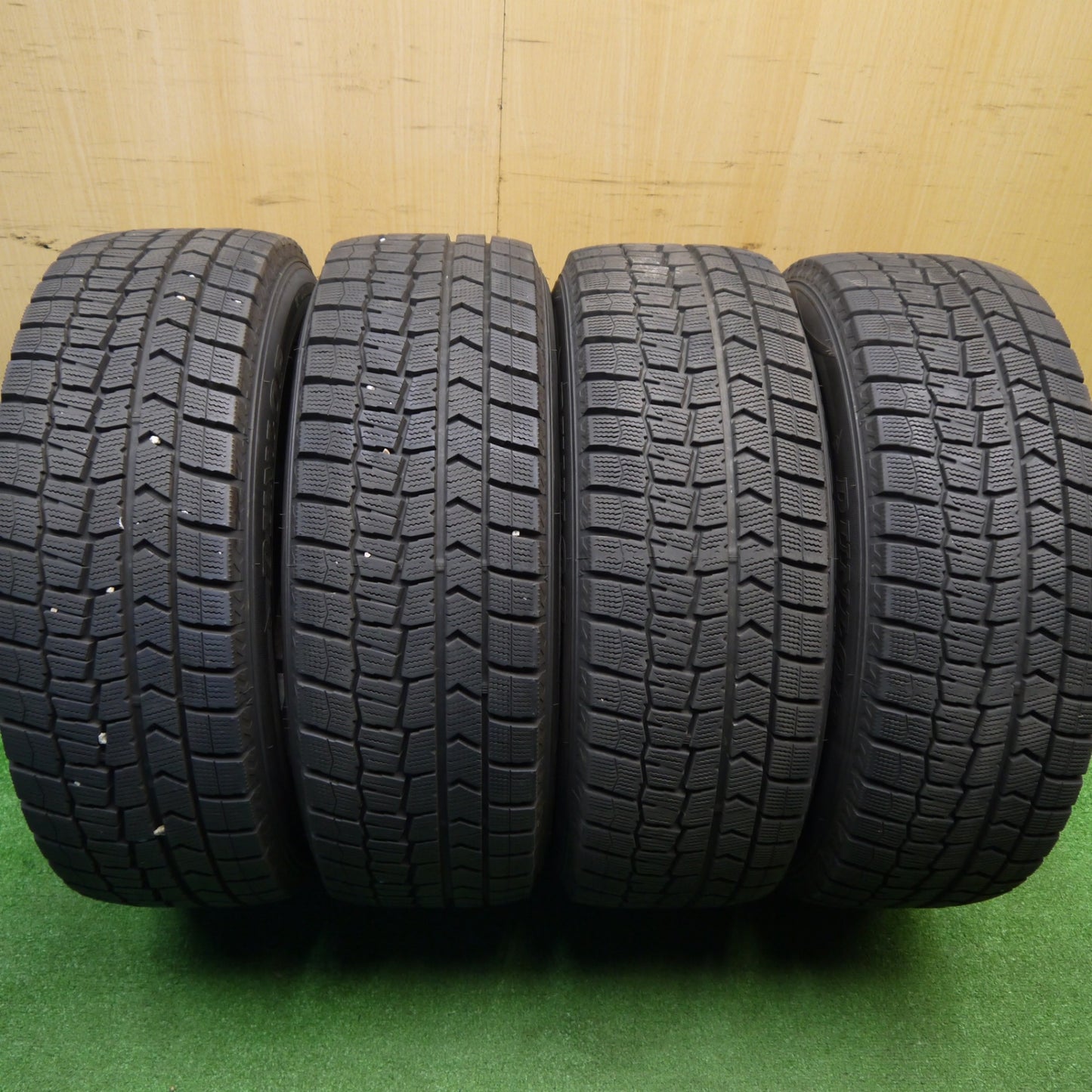 バリ溝！23年！キレイ！9.5分★スタッドレス 215/60R16 ダンロップ ウインターマックス WM02 Barosso DN15 バロッソ 16インチ PCD114.3/5H★5111401Hス