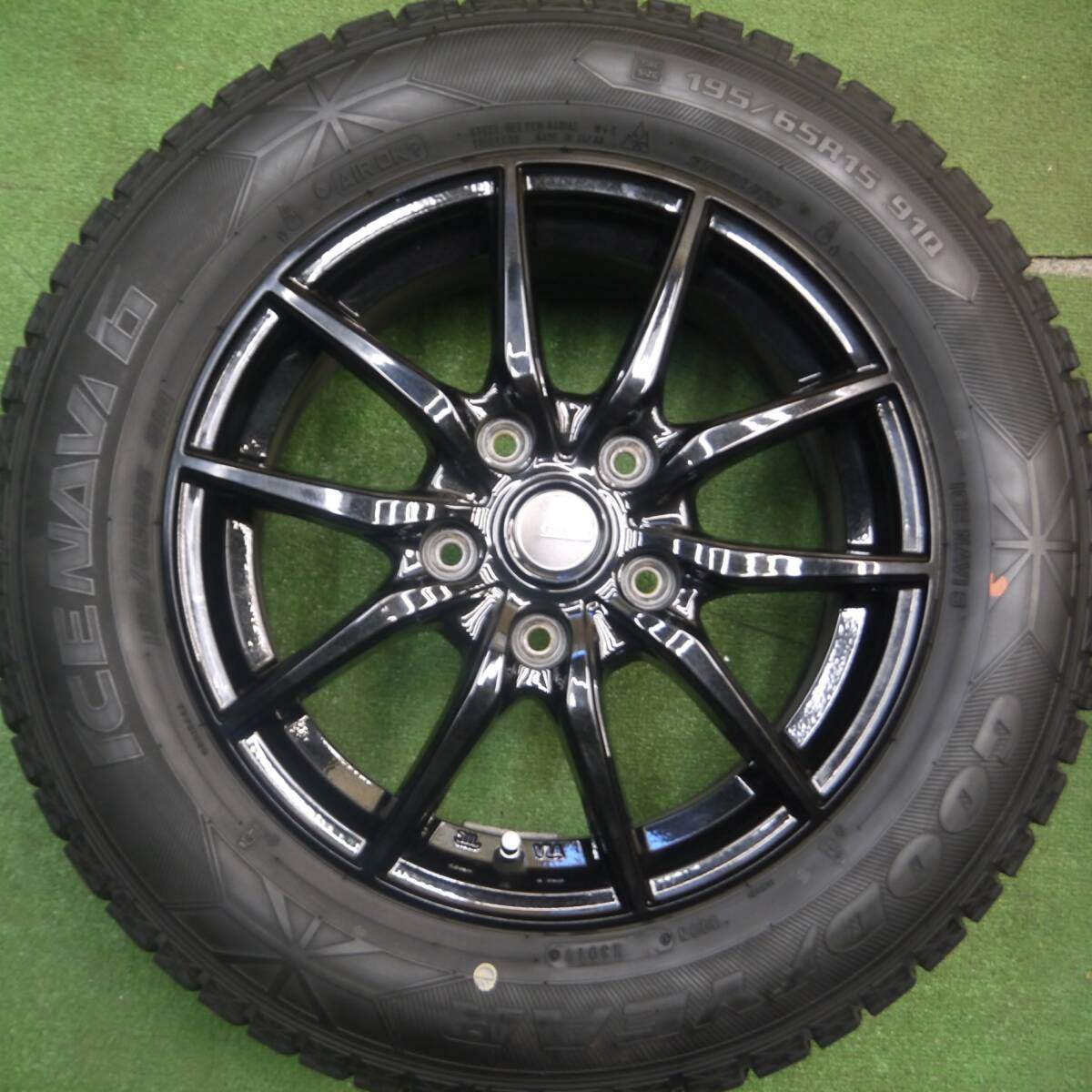 バリ溝！キレイ！9.5分以上★スタッドレス 195/65R15 グッドイヤー アイスナビ6 G.speed Gスピード 15インチ PCD114.3/5H★5021907Hス