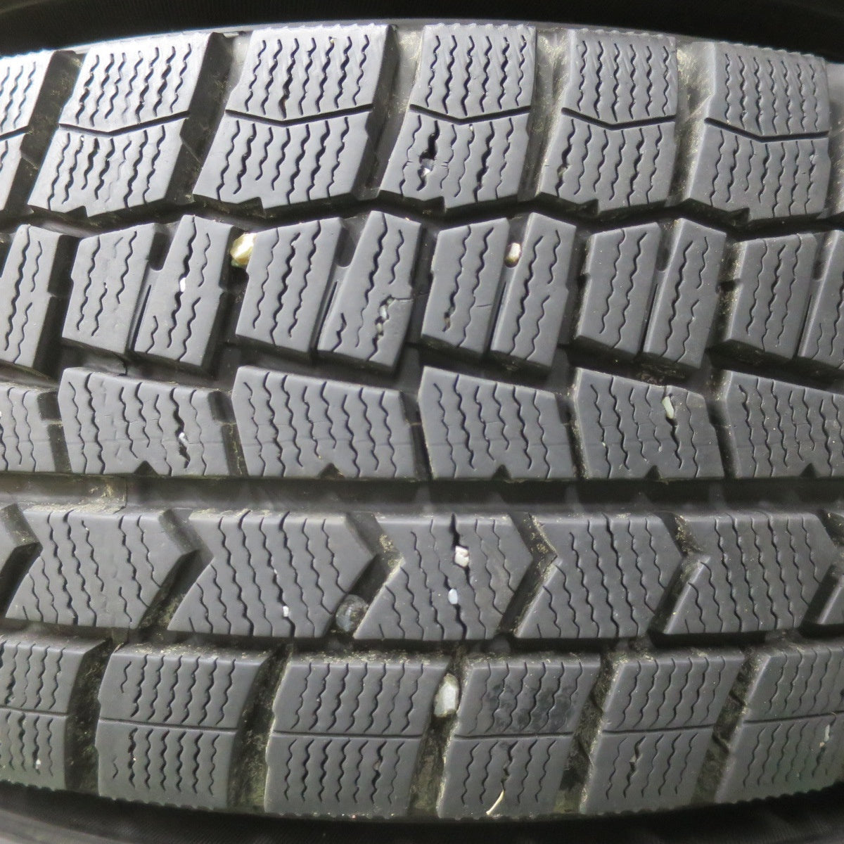 バリ溝！キレイ！9.5分★スタッドレス 205/65R16 ダンロップ ウインターマックス WM02 BAHNS TECH BLEST ブレスト 16インチ PCD114.3/5H★6012805イス