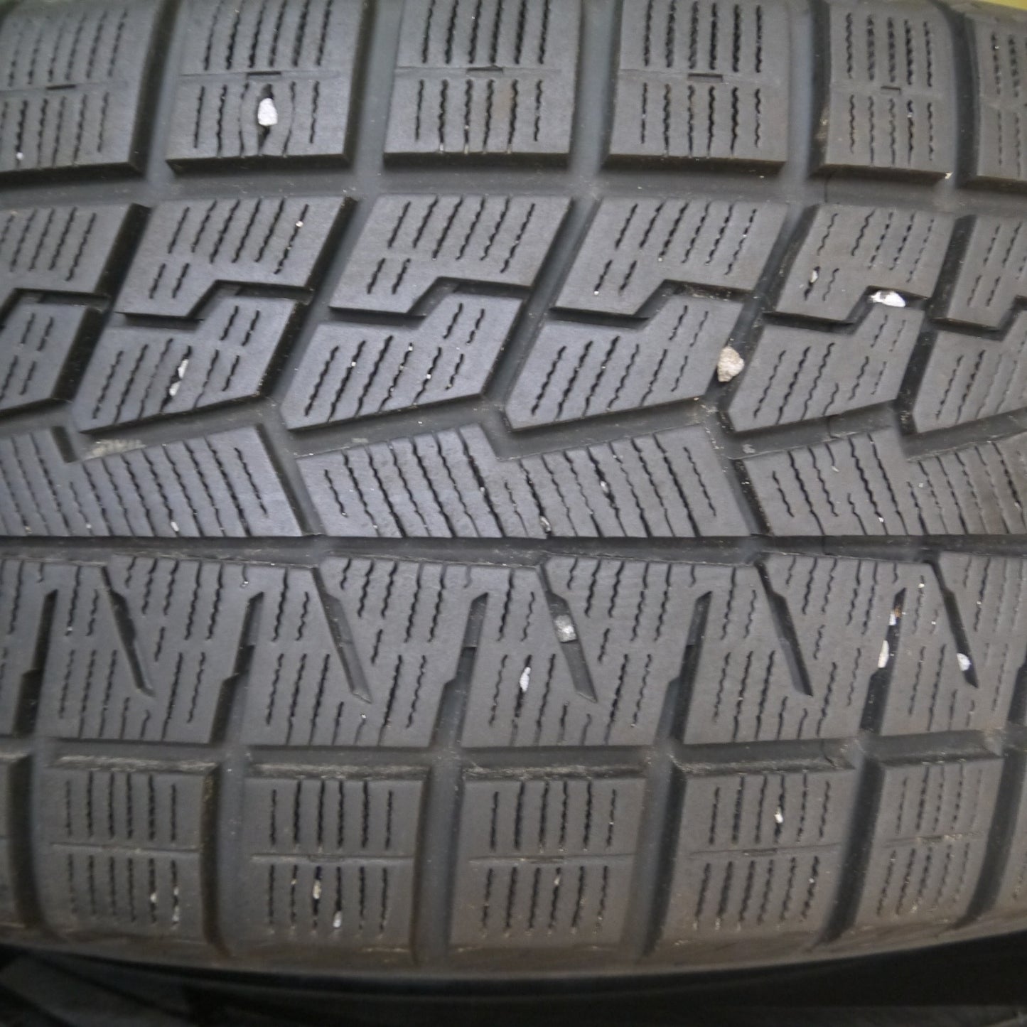 *送料無料* バリ溝！22年！キレイ！9.5分★LEONIS VT スタッドレス 205/55R17 ヨコハマ アイスガード iG70 レオニス 17インチ PCD114.3/5H★4082103Hス