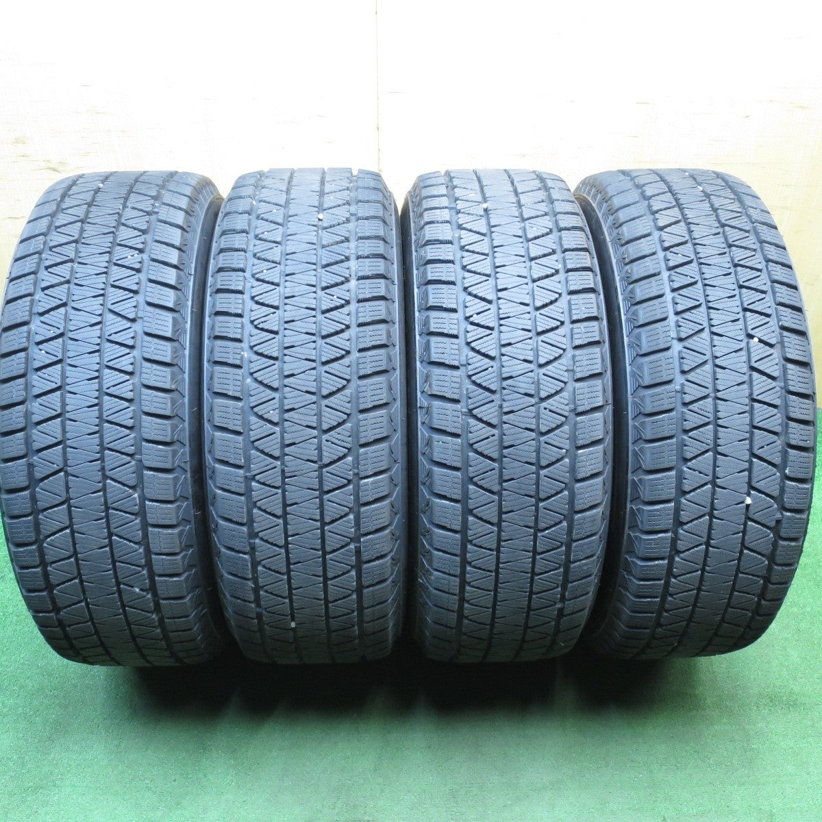 バリ溝！21年！キレイ！9.5分★トヨタ 150系 ランクル プラド 純正 265/65R17 スタッドレス ブリヂストン ブリザック DM-V3 17インチ PCD139.7/6H★5040102KKス