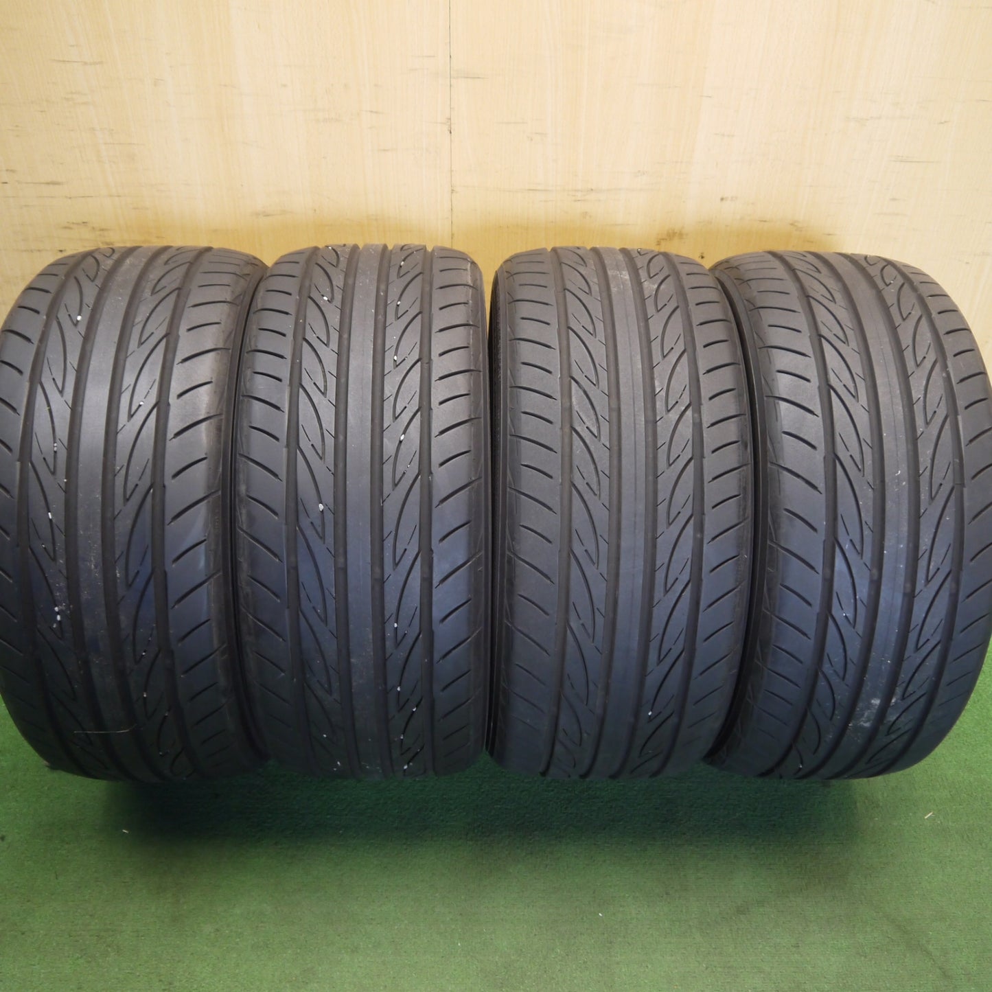 バリ溝！22年！9.5分★245/40R18 ヨコハマ アドバン FLEVA タイヤ 18インチ インプレッサ クラウン RX8 等★6060806Hノタ