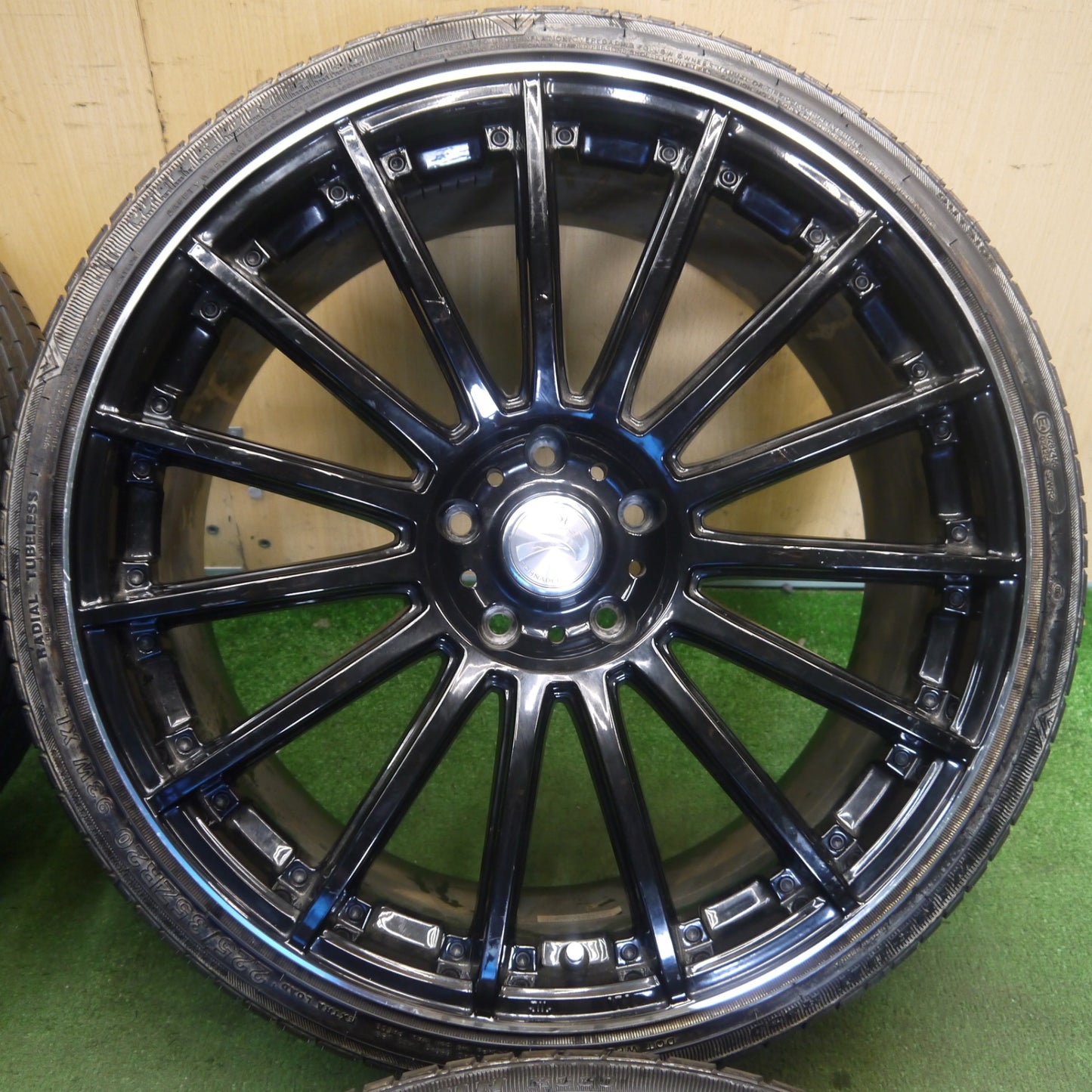 バリ溝！9分★LOXARNY SCHNABEL 225/35R20 ウィンラン R330 ロクサーニ シュナーベル 20インチ PCD114.3/5H★6053104KKノ