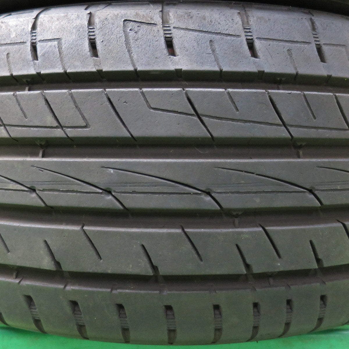 [送料無料] バリ溝！23年！8.5分！2本★235/55R19 コンチネンタル ウルトラコンタクト UC6 SUV タイヤ 19インチ レクサス RX RAV4 エクストレイル等★5021403イノタ