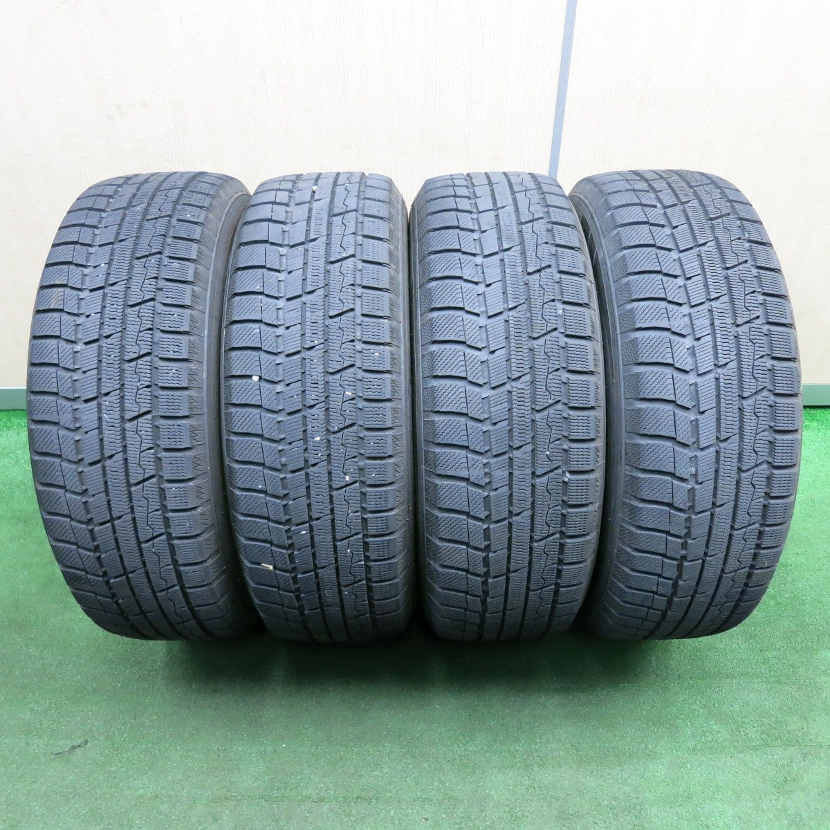 *送料無料* バリ溝！キレイ！9.5分★スタッドレス 225/65R17 トーヨー ウインター トランパス TX SCHNEIDER ATECH シュナイダー PCD114.3/5H★4032603TNス