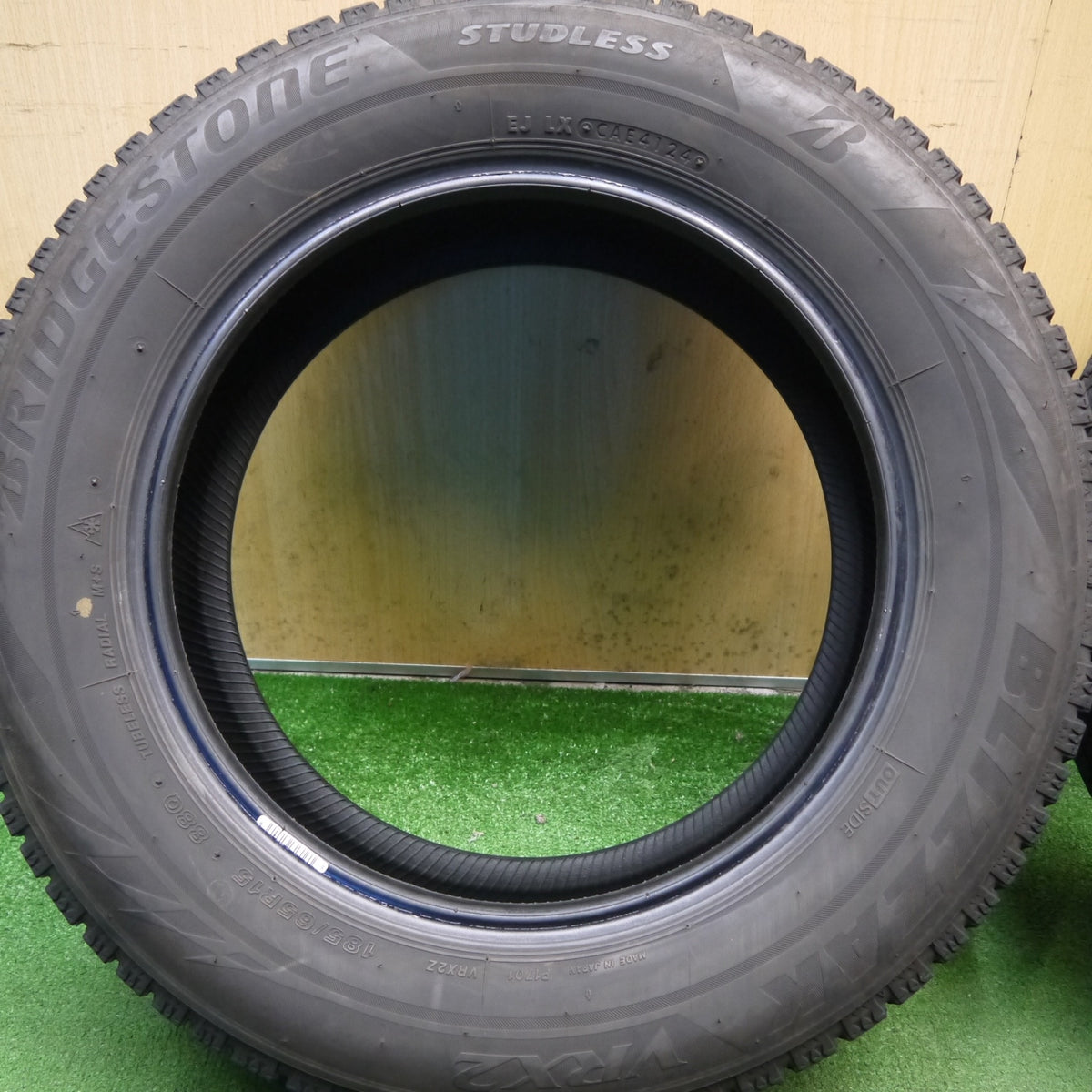 4本価格！24年◎スタッドレス 185/65R15 ブリヂストン ブリザック VRX2 タイヤ 15インチ シエンタ ノート フリード アクア デミオ 等◎6100905Hスタ