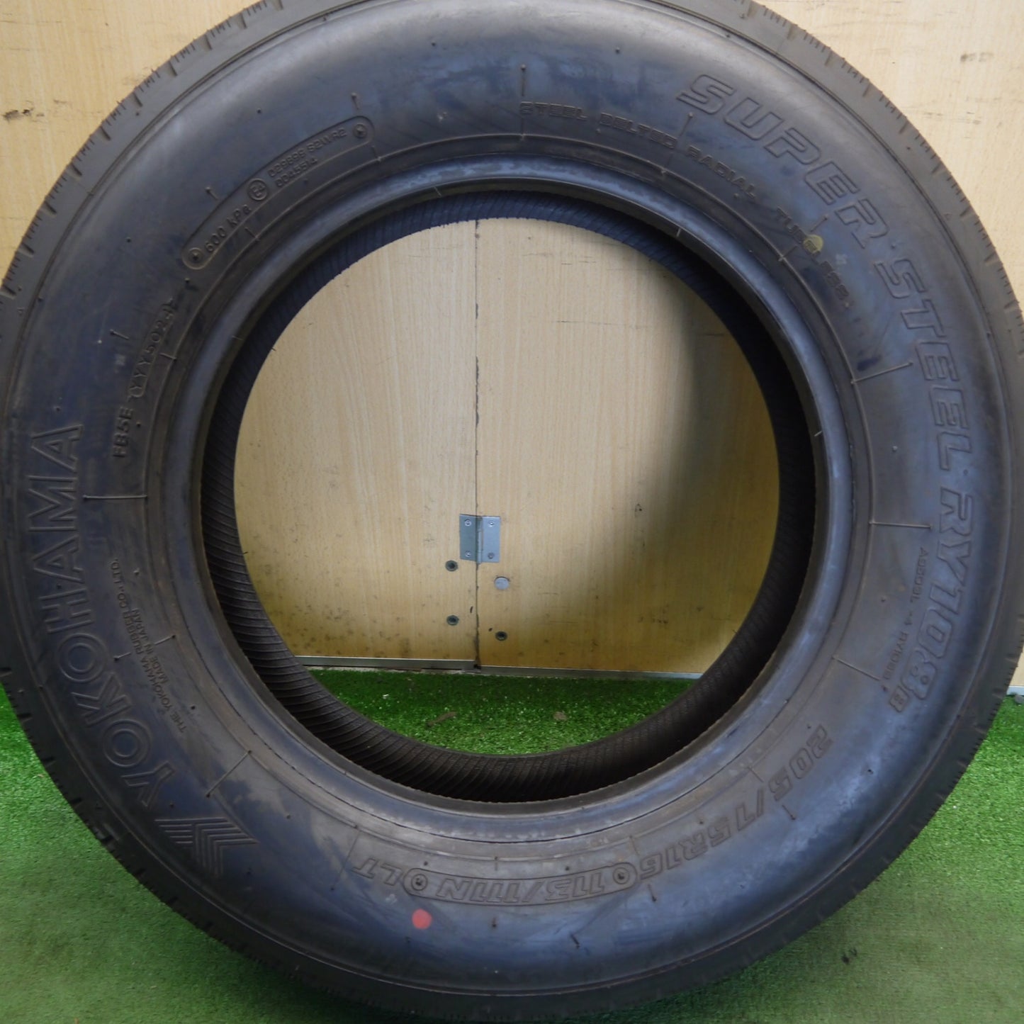 新車外し！24年！1本★トラック タイヤ 205/75R16 113/111N ヨコハマ SUPER STEEL RY108B 16インチ★6061904Hノタ