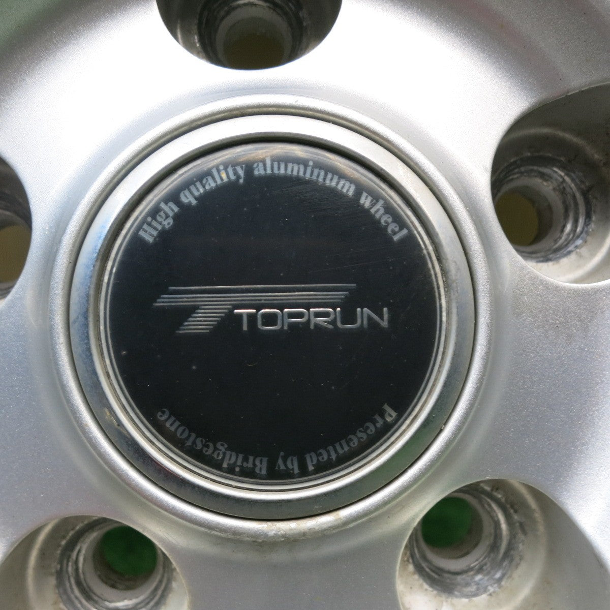 バリ溝！22年！キレイ！9.5分★スタッドレス 205/65R15 ブリヂストン ブリザック VRX3 TOPRUN トップラン 15インチ PCD114.3/5H★5062810HAス