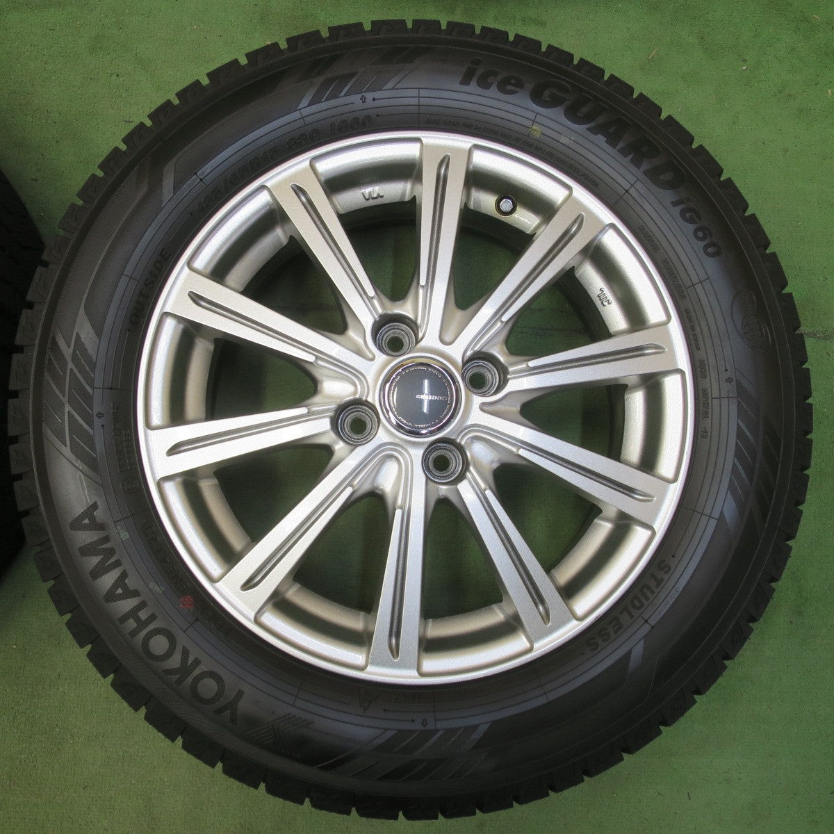 ほぼ未使用！23年★スタッドレス 185/65R15 ヨコハマ アイスガード iG60 MiLLOUS PS ミルアス 15インチ PCD100/4H★6042505イス