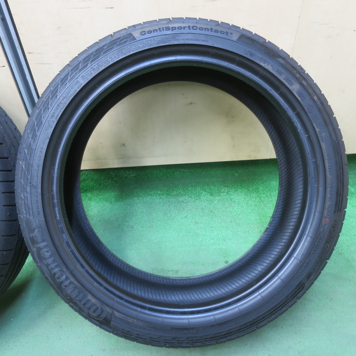 バリ溝！23年！9分！2本★195/45R17 コンチネンタル コンチスポーツ コンタクト5 タイヤ 17インチ アクア スイフト スポーツ 等★5110701イノタ