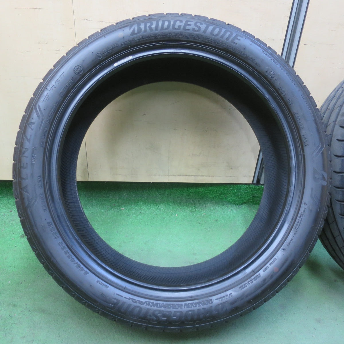 バリ溝！25年！9.5分！2本★245/45R20 ブリヂストン アレンザ 001 RFT ALENZA レクサス LS クラウン BMW アウディ ボルボ 等★6031608イノタ