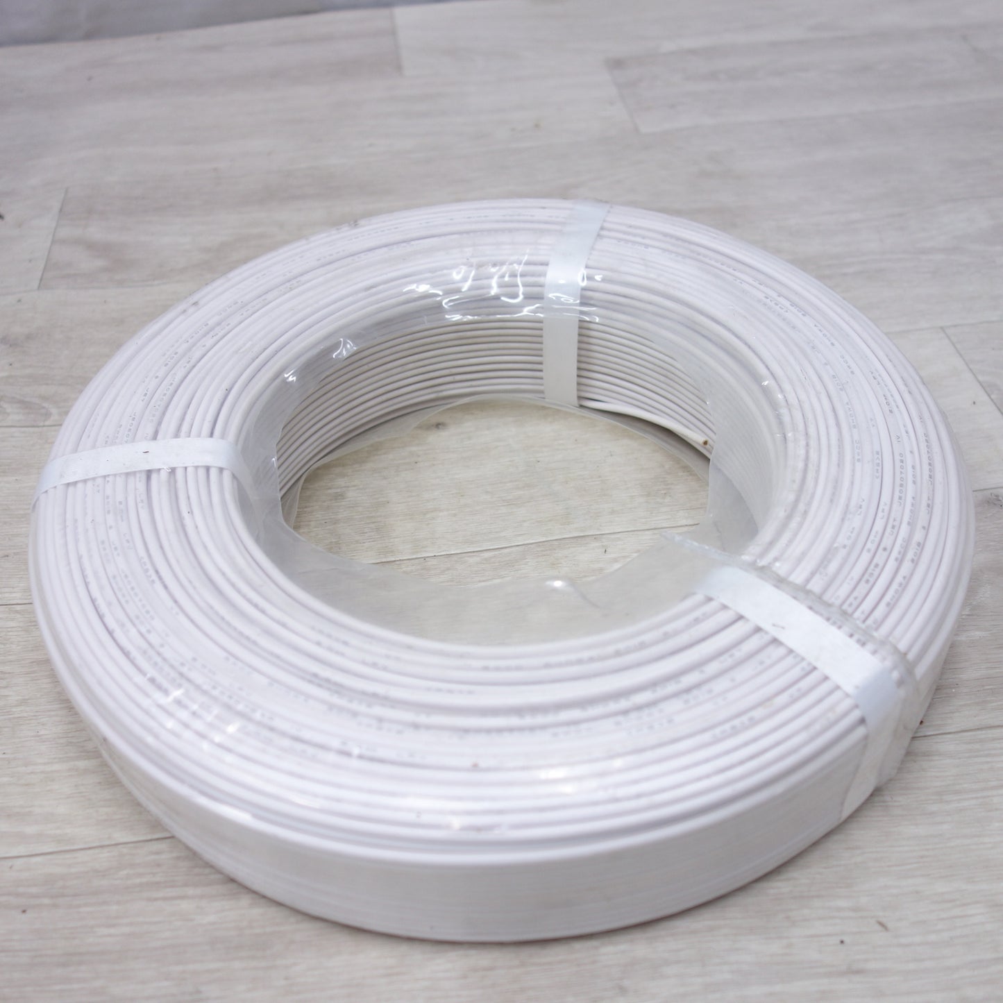 [送料無料] 未使用◆昭和電線 ビニル 絶縁 電線 IV シロ 1C X 2.0mm 条長 300m◆