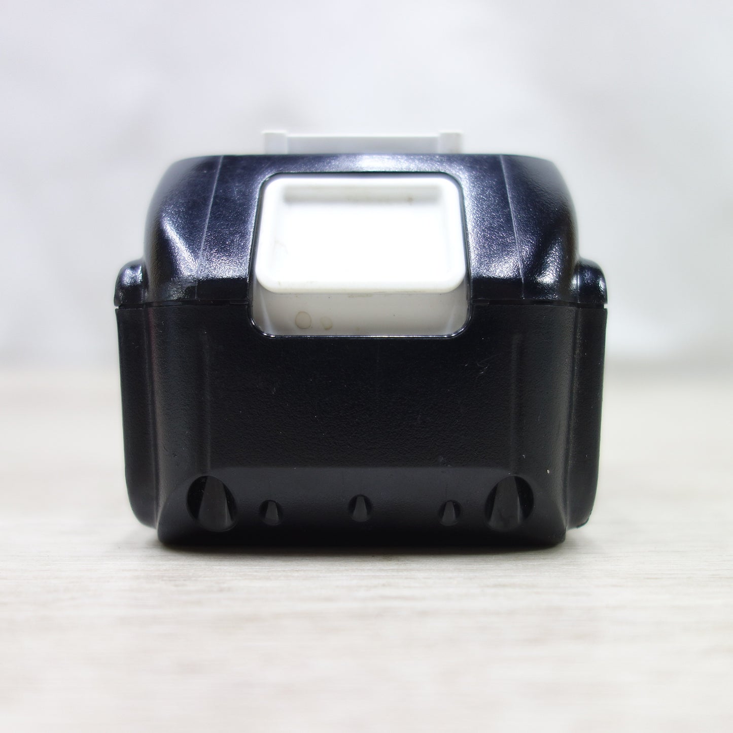 [送料無料] キレイ◆マキタ リチウム イオン バッテリー BL1830B 18V 3.0Ah 充電 電池 バッテリ Makita◆