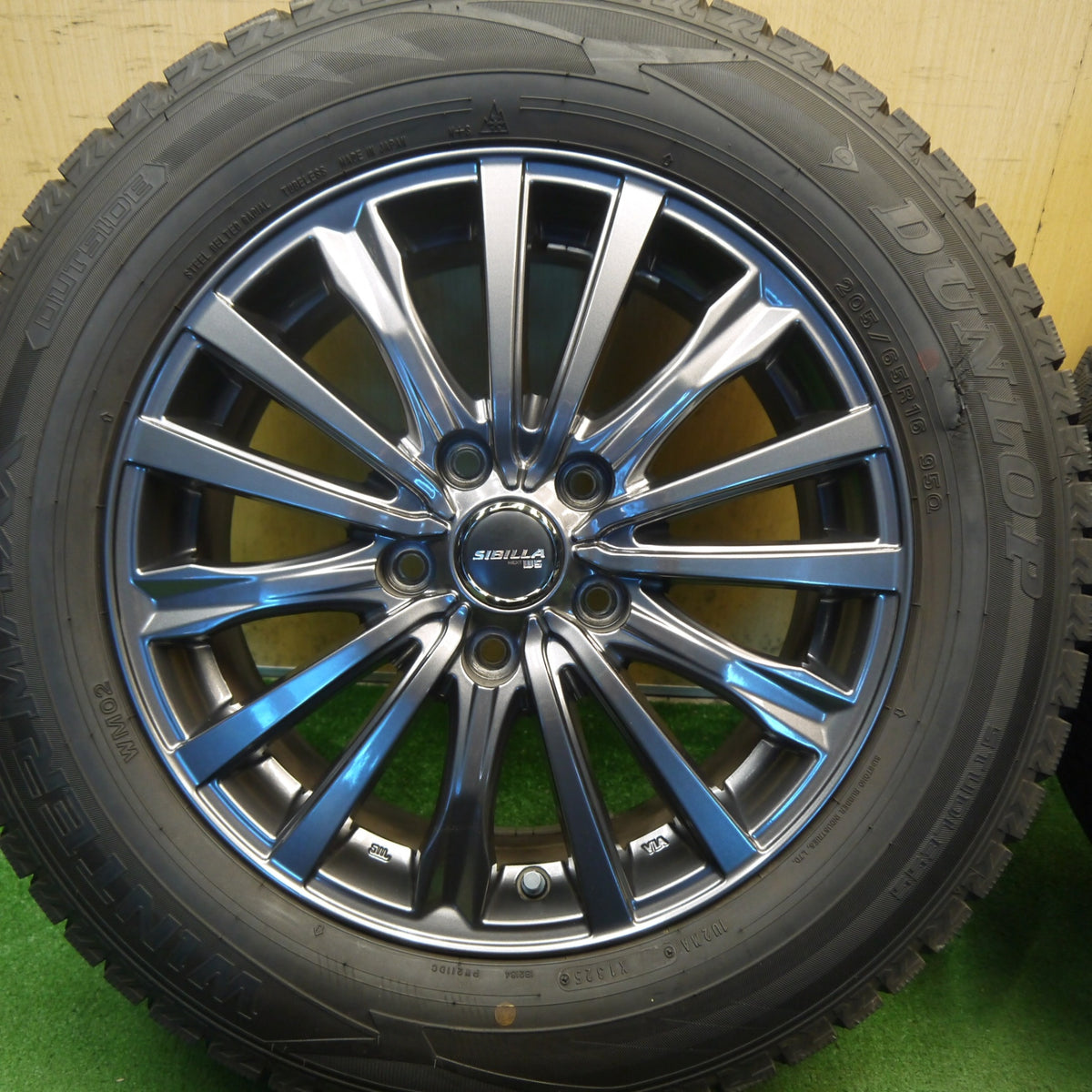 バリ溝！25年！キレイ！9.5分以上◎スタッドレス 205/65R16 ダンロップ ウインターマックス WM02 SIBILLA NEXT W5 シビラ ネクスト 16インチ PCD114.3/5H◎6100904Hス