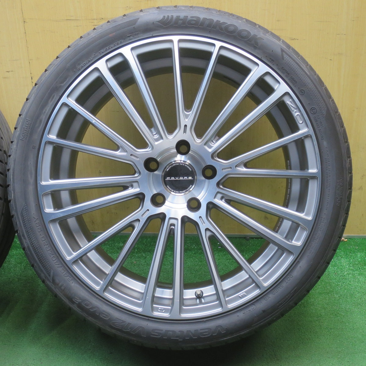 キレイ◎レクサス LS 等 O・Z Racing FAVORE 245/40R20 275/35R20 ハンコック ベンタス V12 evo2 OZ レーシング ファヴォーレ 20インチ PCD120/5H◎6072205NJノ