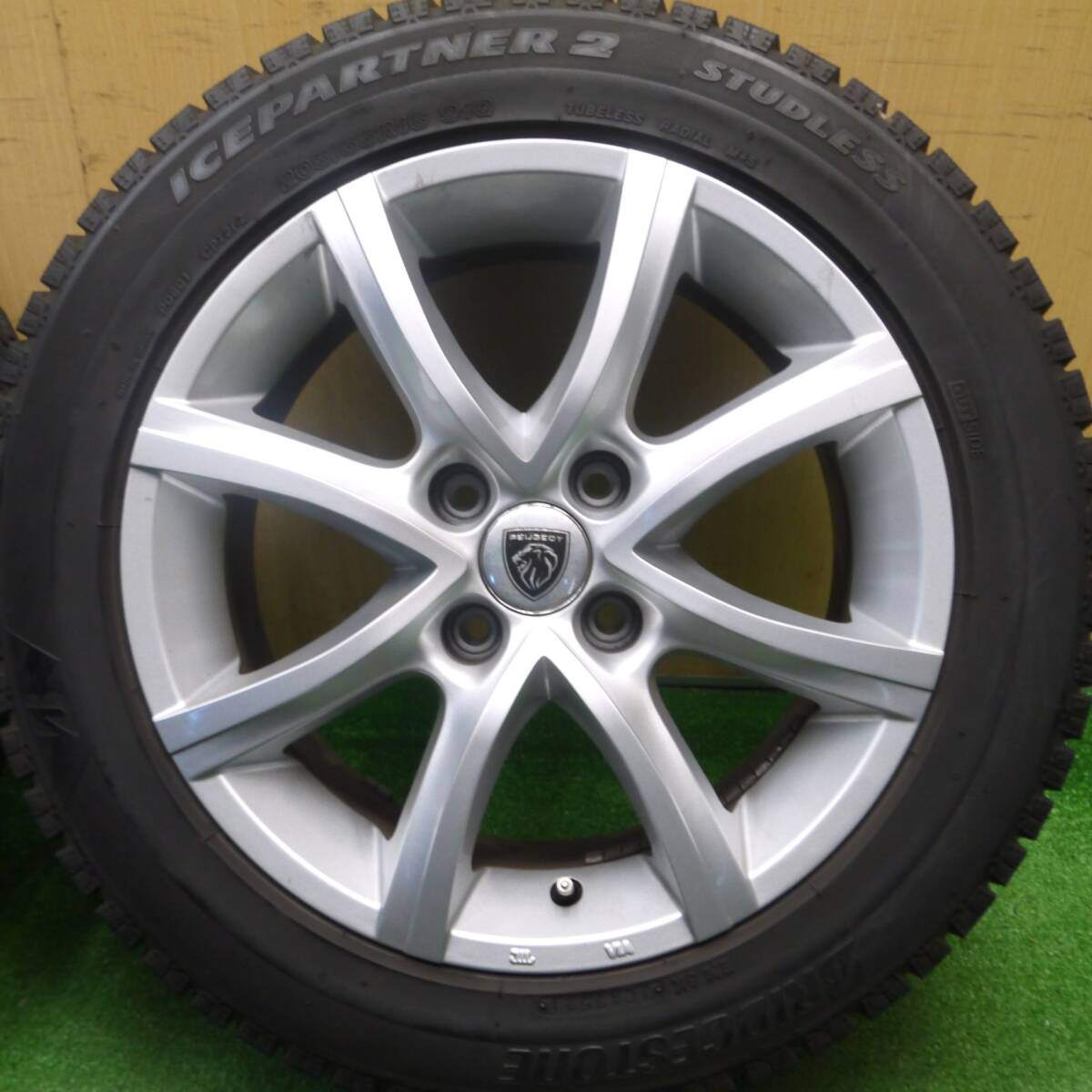 バリ溝！23年！キレイ！9.5分★プジョー 等 MAK アンチバス 205/55R16 スタッドレス ブリヂストン アイスパートナー2 16インチ PCD108/4H★4122304Hス