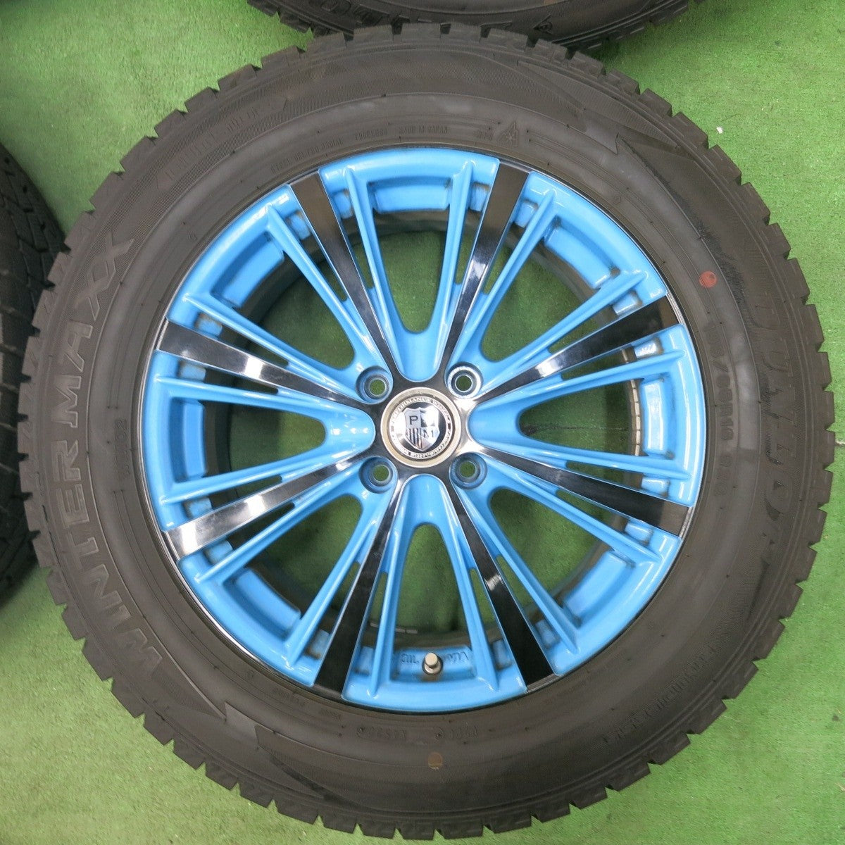 バリ溝！キレイ！9.5分以上★レアマイスター プレミックス アマルフィ 195/65R16 スタッドレス ダンロップ ウインターマックス WM02 16インチ PCD100/4H★4110807SYス