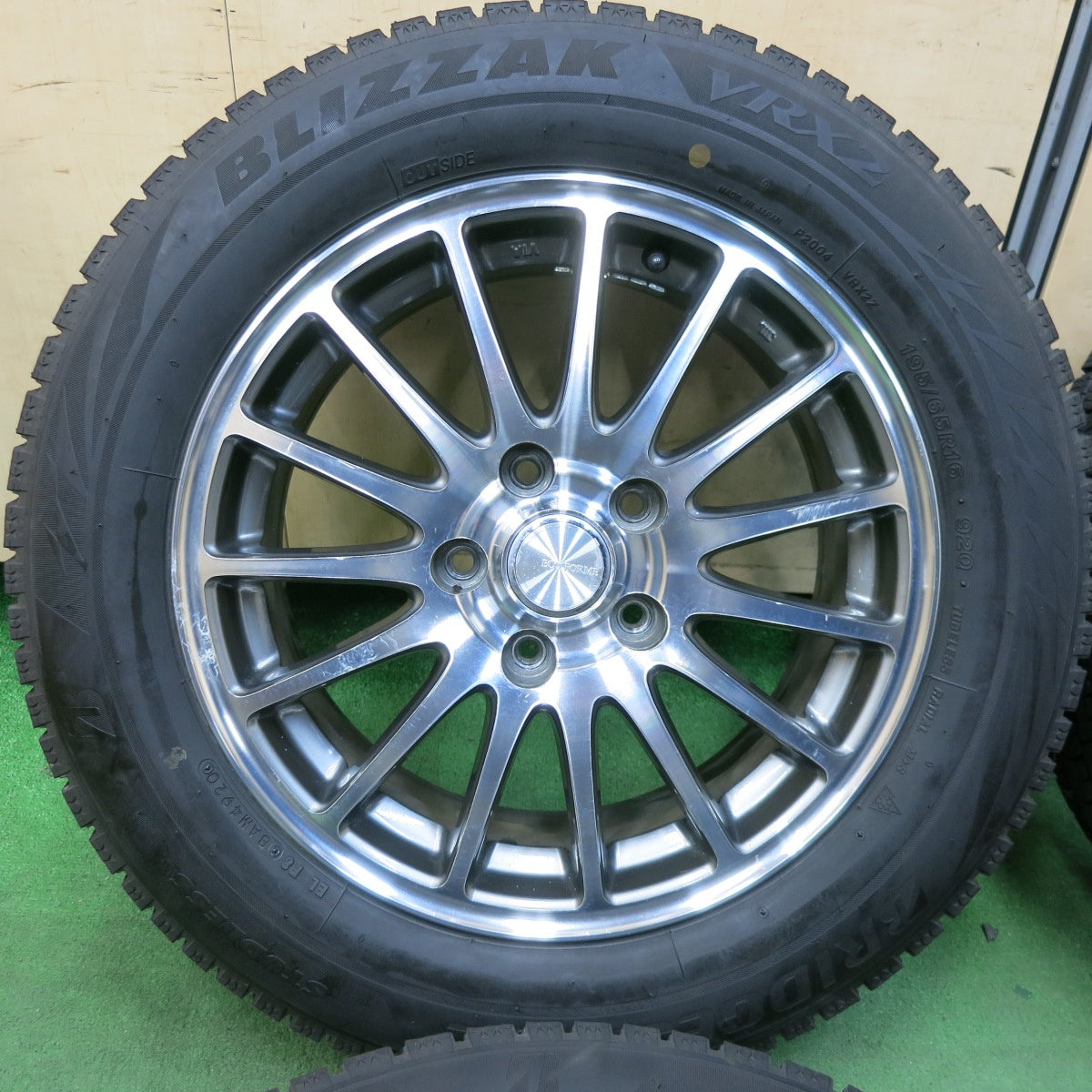 [送料無料] バリ溝！20年！9.5分★スタッドレス 195/65R16 ブリヂストン ブリザック VRX2 ECO FORME エコフォルム 16インチ PCD114.3/5H★4122708SYス