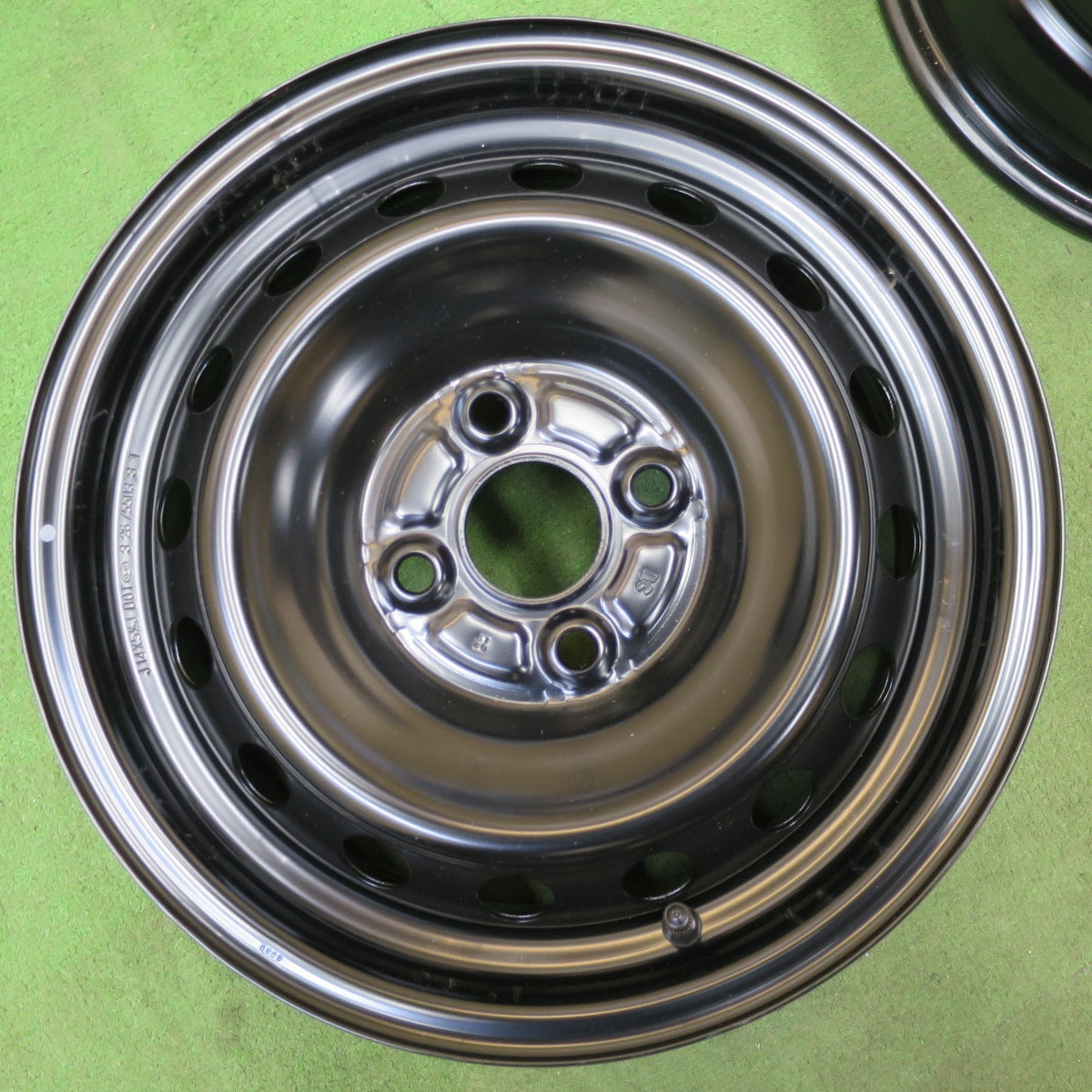 新車外し★トヨタ ヤリス 純正 スチール ホイール 14インチ 14×5.5J PCD100/4H★6060102NGホ