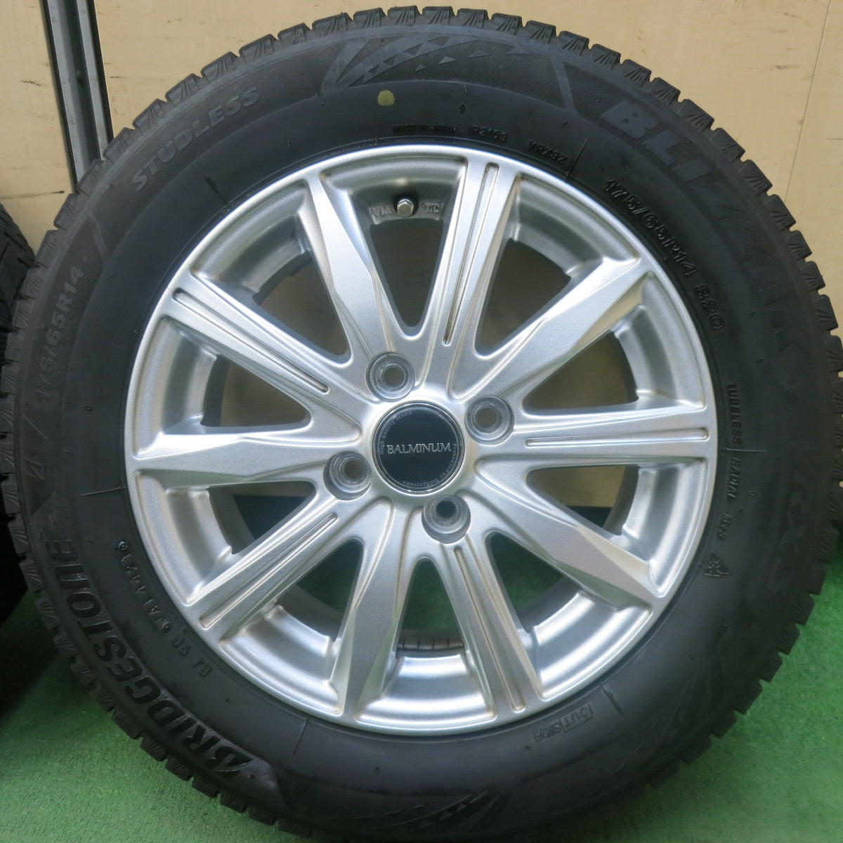 キレイ！21年★スタッドレス 175/65R14 ブリヂストン ブリザック VRX3 BALMINUM バルミナ 14インチ PCD100/4H★5112704SKス