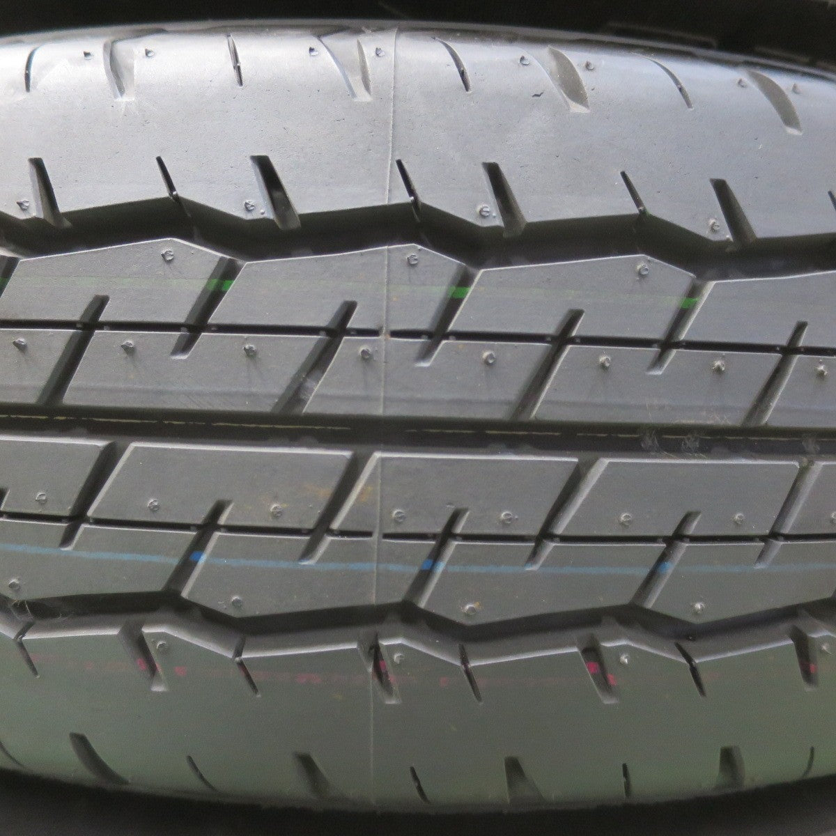 新車外し！22年★トヨタ 200系 ハイエース 純正 スチール 195/80R15 107/105N ダンロップ SP175N 15インチ PCD139.7/6H★6011001イノ