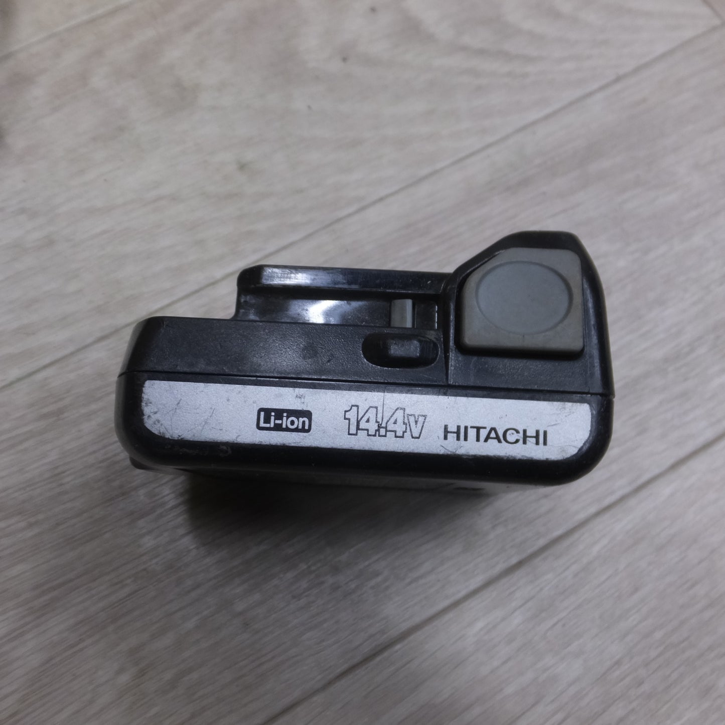 [送料無料] バッテリー2個◆日立工機 コードレス インパクト ドライバ 14.4V FWH14DGL 充電器 ケース 付き 電動 工具◆
