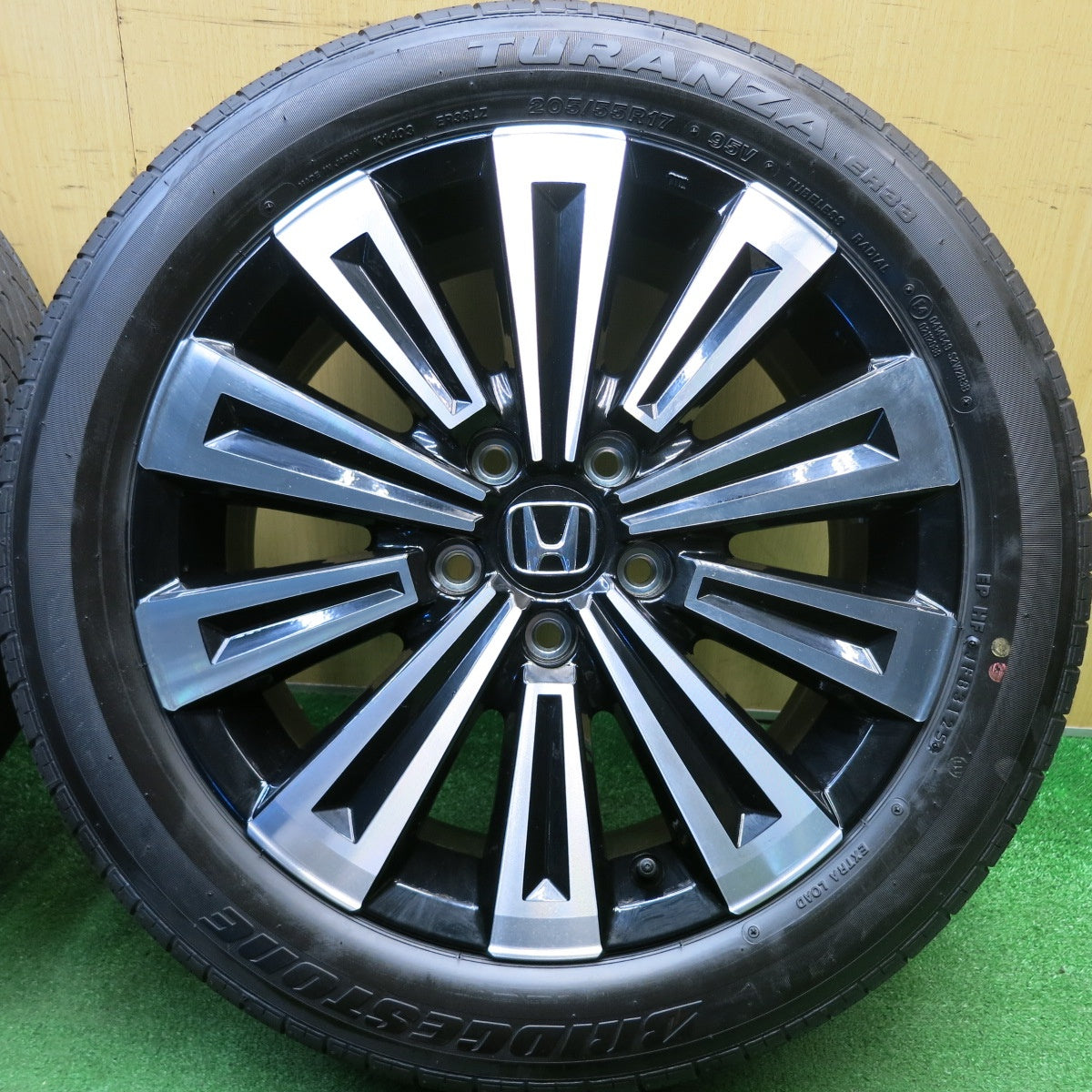 新車外し！25年★ホンダ ステップワゴン スパーダ プレミアムライン 純正 205/55R17 ブリヂストン トランザ ER33 17インチ PCD114.3/5H★6022603HAノ