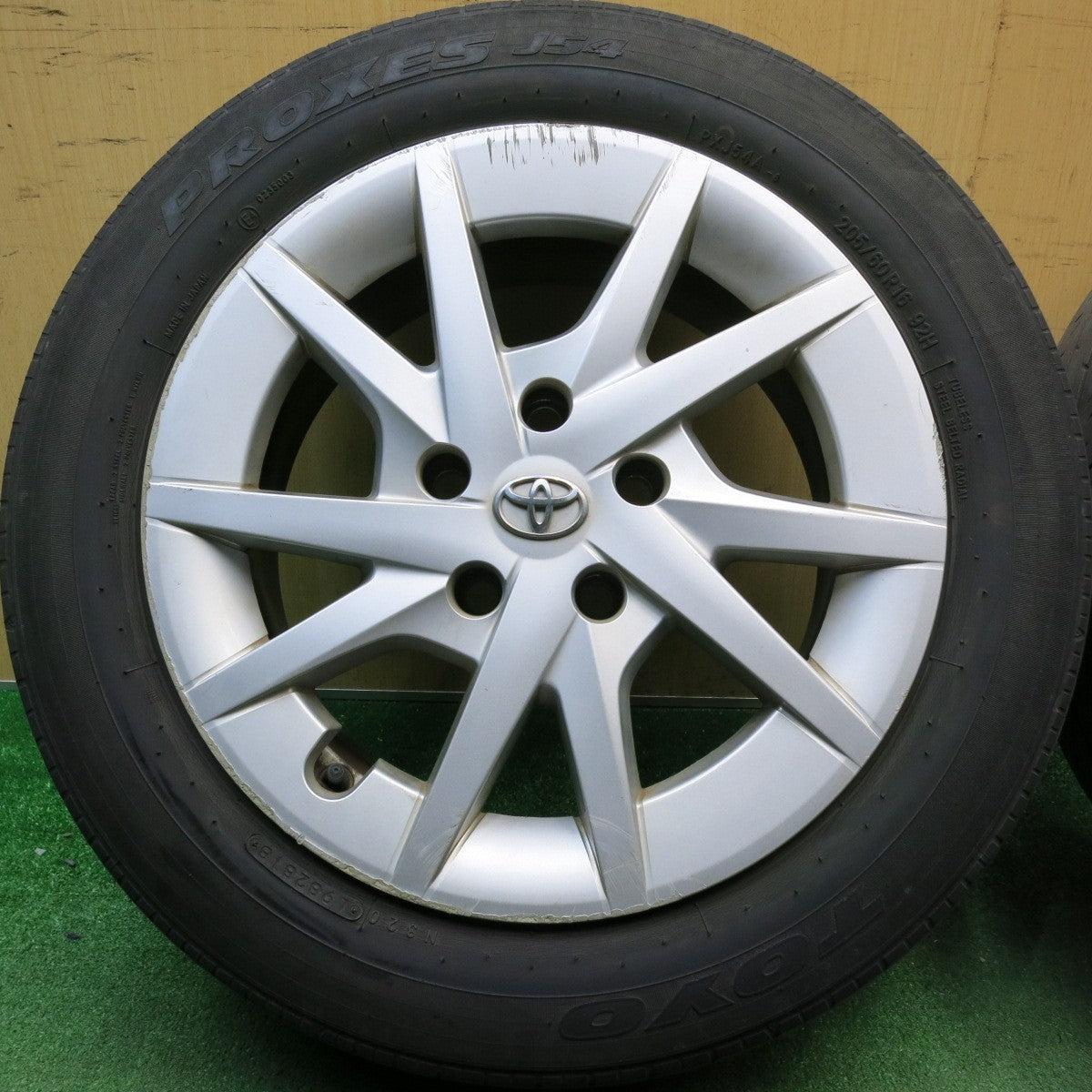 4本価格★トヨタ プリウスα 純正 205/60R16 トーヨー プロクセス J54 16インチ PCD114.3/5H★6031402HAノ