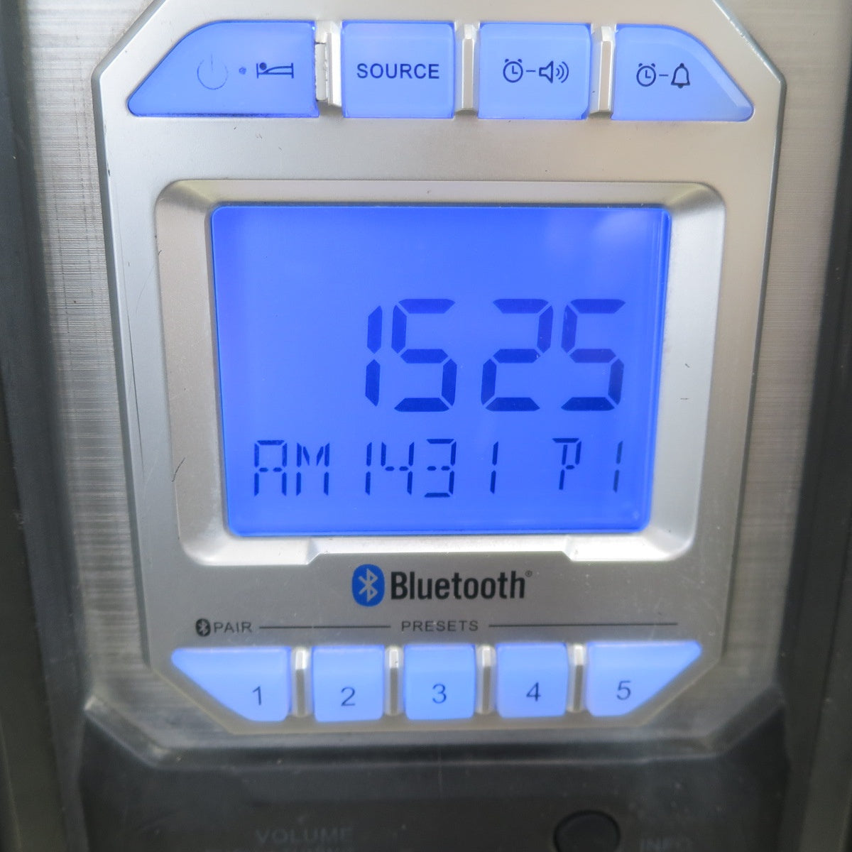 [送料無料] ☆マキタ 充電式 ラジオ MR106 Bluetooth搭載 makita コードレス 現場 作業 キャンプ 工事 等 本体のみ☆