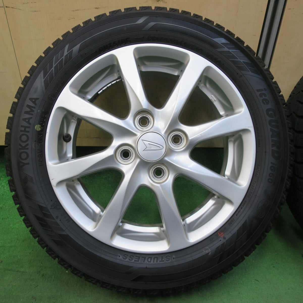 超バリ溝！22年！ほぼ10分★ダイハツ タント ムーヴ 等 純正 155/65R14 スタッドレス ヨコハマ アイスガード iG60 14インチ PCD100/4H★5053106イス