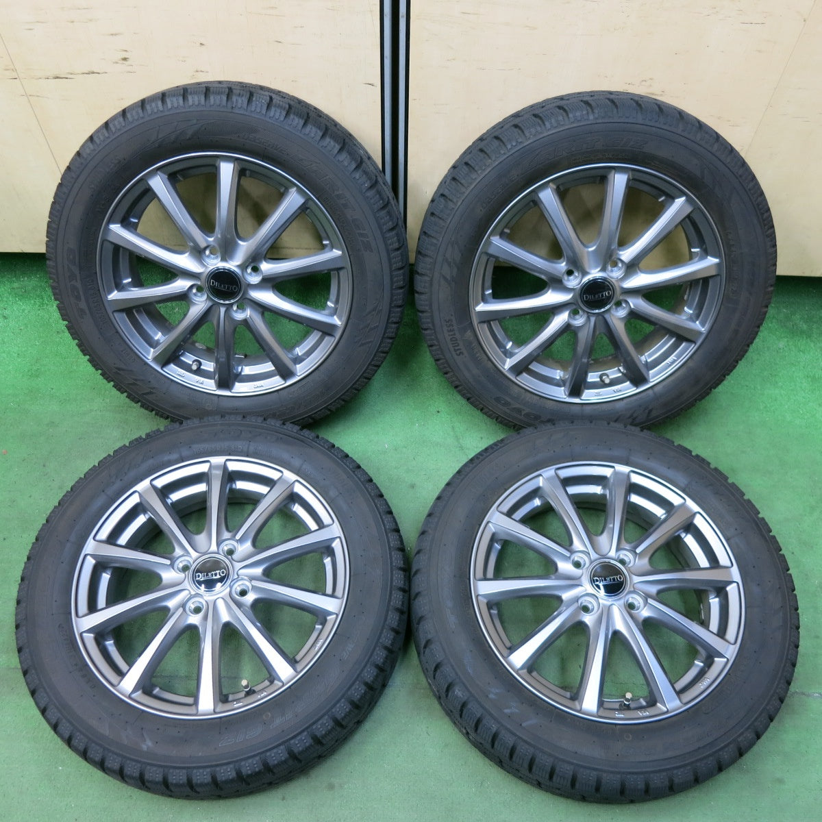 バリ溝！22年！キレイ！9.5分以上★スタッドレス 165/65R15 トーヨー オブザーブ ガリット GIZ DILETTO ディレット 15インチ ソリオ タフト 等 PCD100/4H★5070419SYス