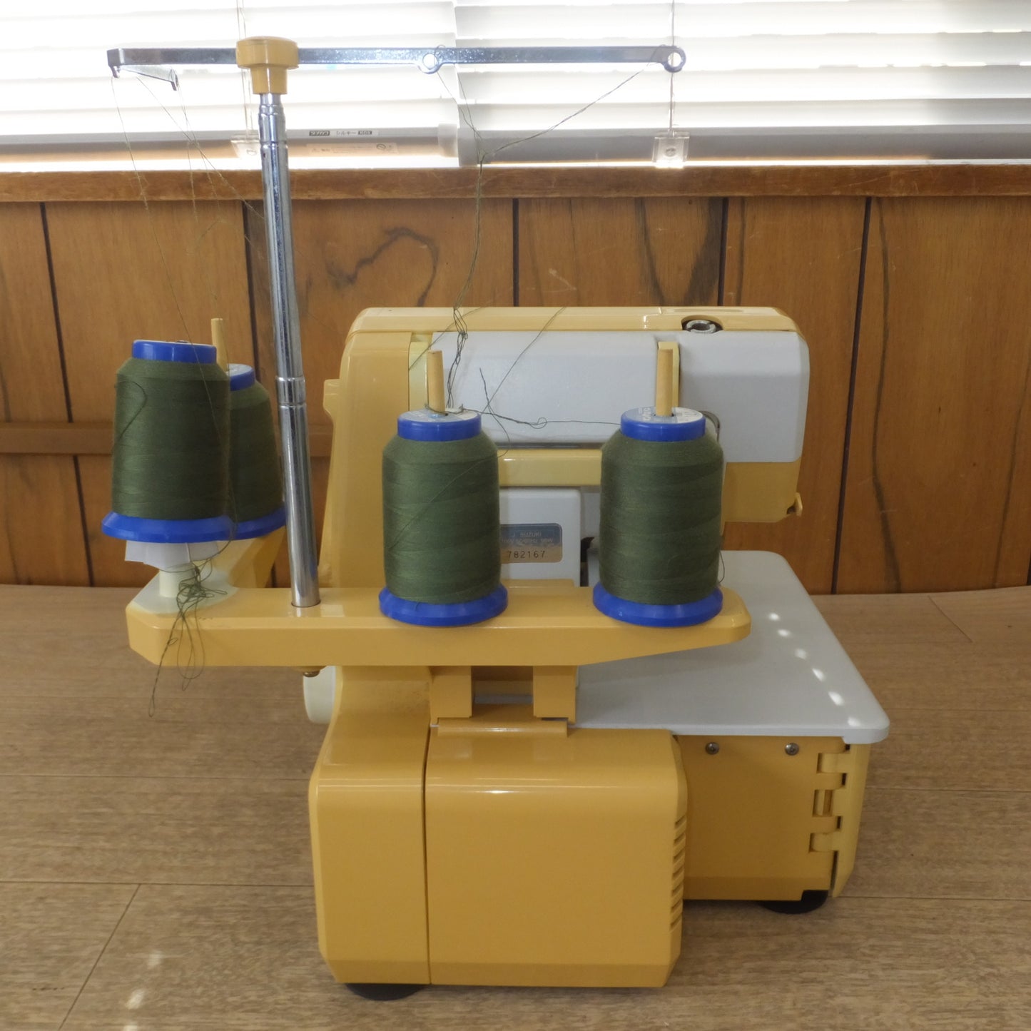 [送料無料] 現状品★ジューキ JUKI ベビーロック baby lock PRO LINE ロックミシン BL4-828DF　KNIT SEWING CLUB KIMIE SATO★