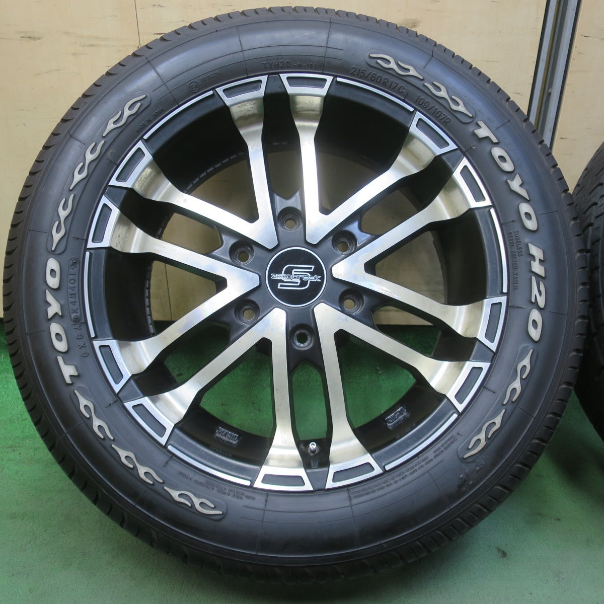 バリ溝！22年！9.5分◎ZERObreak S 215/60R17 109/107R トーヨー H20 ゼロブレイクS 17インチ PCD139.7/6H◎6072804イノ