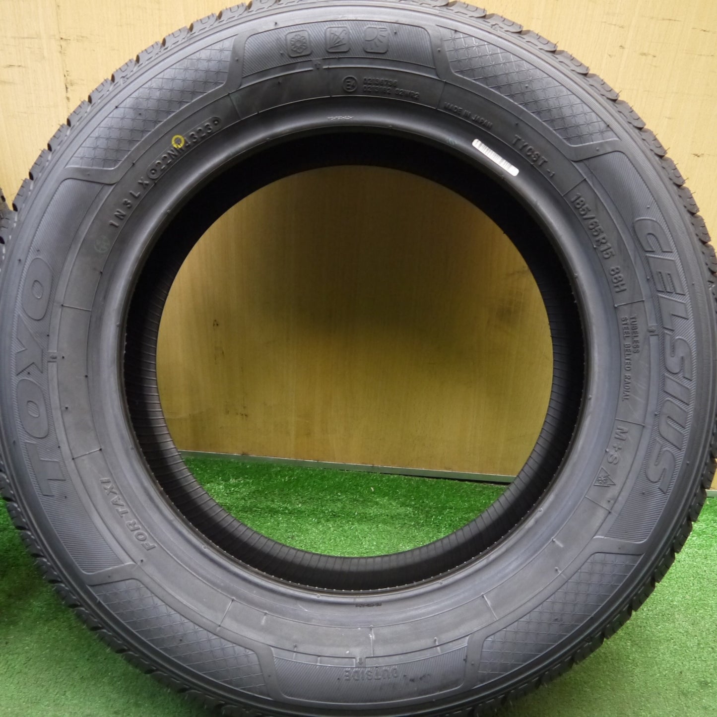未使用！23年★185/65R15 トーヨー CELSIUS セルシアス オールシーズン タイヤ 15インチ フリード シエンタ アクア ノート デミオ 等★5080105Hスタ