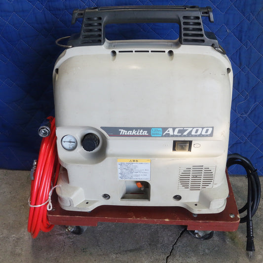 [送料無料] 付属品付き☆マキタ 常圧 エア コンプレッサ 100V 50-60Hz AC700 コンプレッサー 電動 工具☆