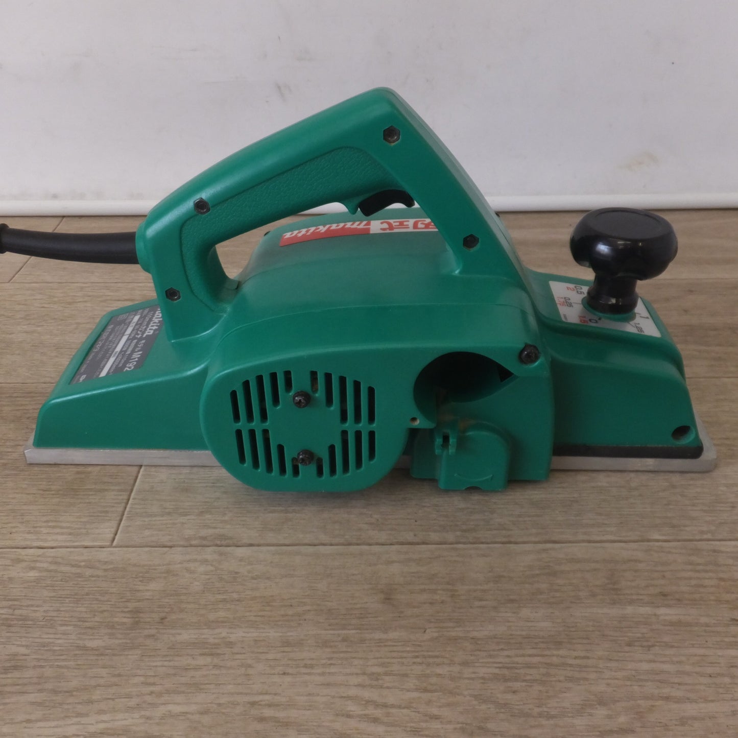 [送料無料] キレイ★マキタ makita 110mm カンナ M192　有効切削幅 110mm　100V～ 11A 50-60Hz 1050W★
