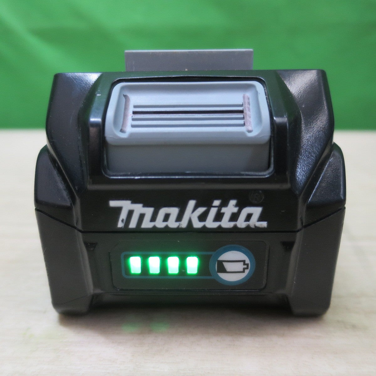 [送料無料] キレイ☆マキタ 充電式 マルチツール TM001G 電動 工具 makita コードレス 切断 研削 剥離☆