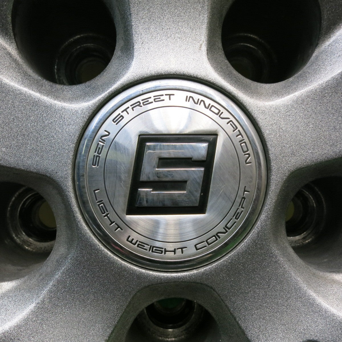 バリ溝！21年！キレイ！8.5分★スタッドレス 215/60R16 ブリヂストン ブリザック VRX2 SEIN ザイン 16インチ PCD114.3/5H★5110618HAス