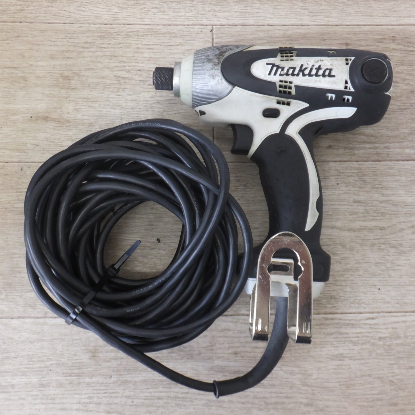 [送料無料] ★マキタ makita インパクトドライバ 6955SPKW コード10m付　100V～ 4.8A 50-60Hz 400W★