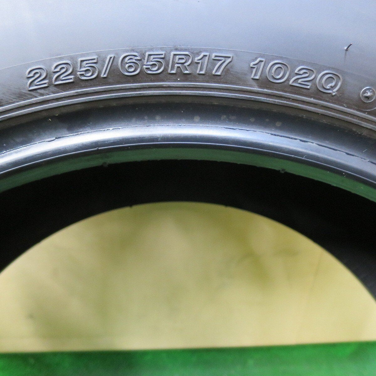 バリ溝！21年！9.5分★スタッドレス 225/65R17 ブリヂストン ブリザック DM-V3 17インチ RAV4 ハリアー等★4110804イスタ