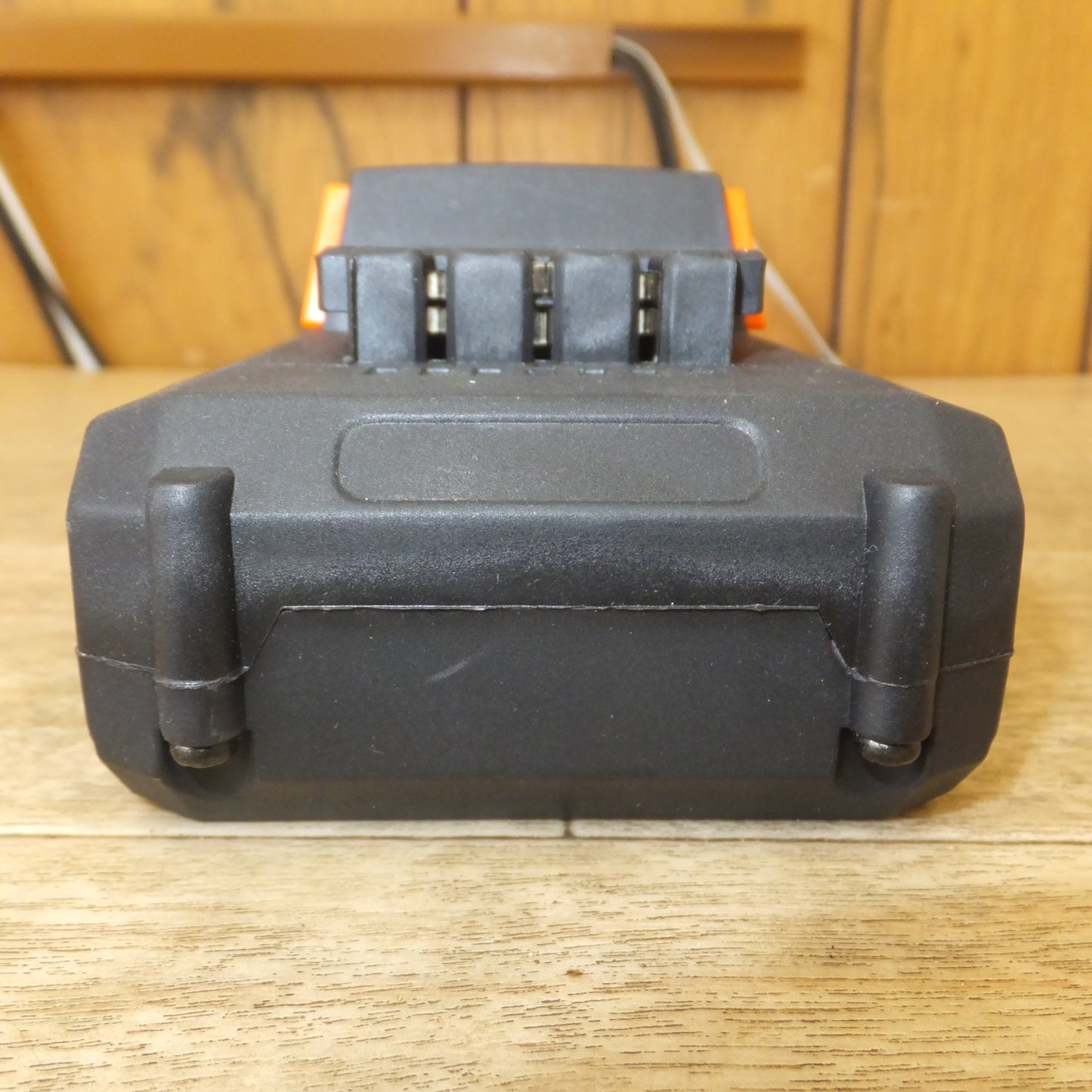 [送料無料] ★ヤードフォース YARD FORCE リチウムイオンバッテリー Li-ion Battery 24VBAT-LTE　24V 2.0Ah★