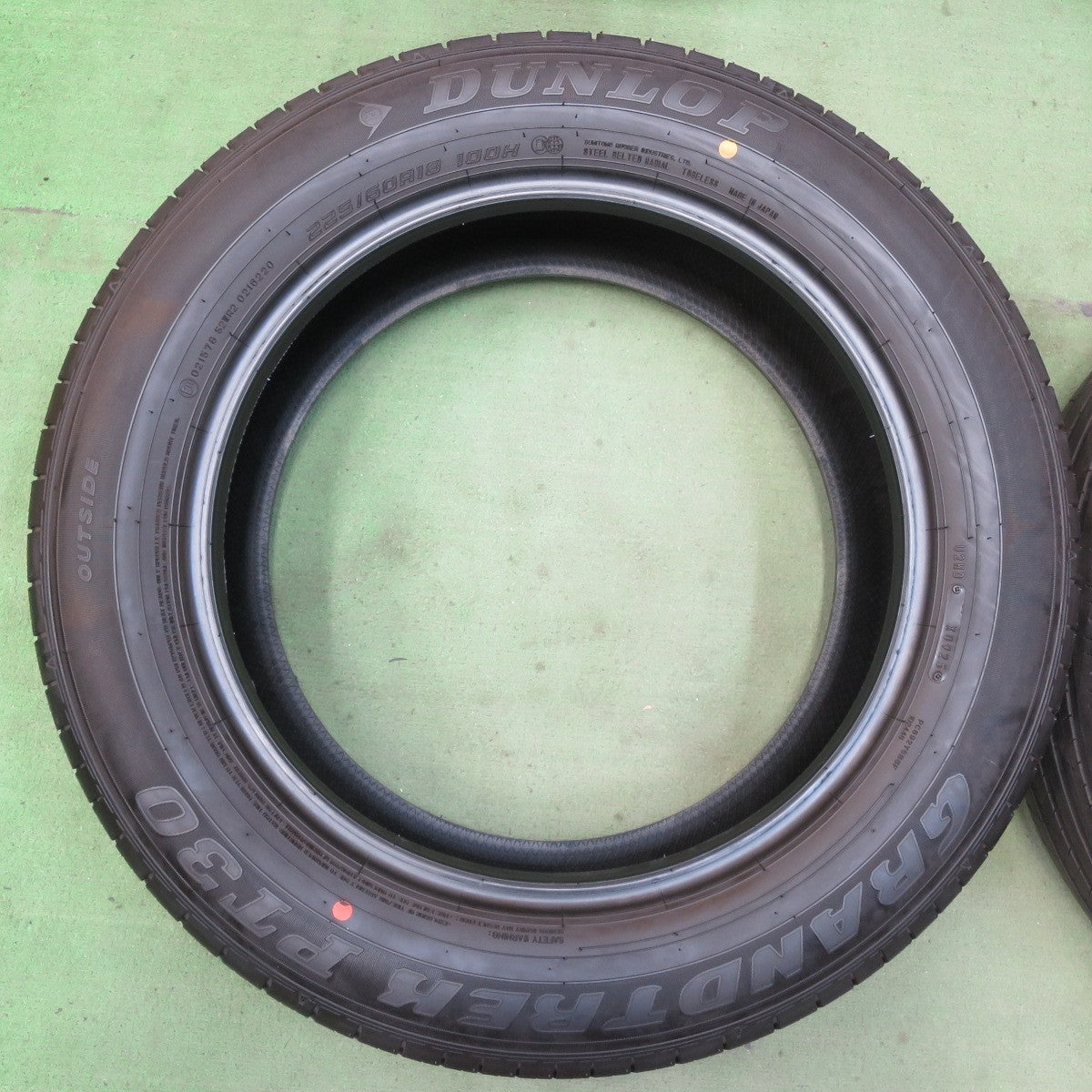 バリ溝！25年！9.5分以上★225/60R18 ダンロップ グラントレック PT30 タイヤ 18インチ ハリアー RAV4 等★5073102イノタ