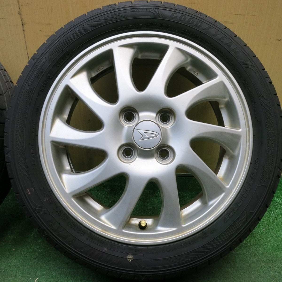バリ溝！24年！9分★ダイハツ タント カスタム 純正 165/55R15 グッドイヤー EfficientGrip RVF02 15インチ PCD100/4H★6031407HAノ