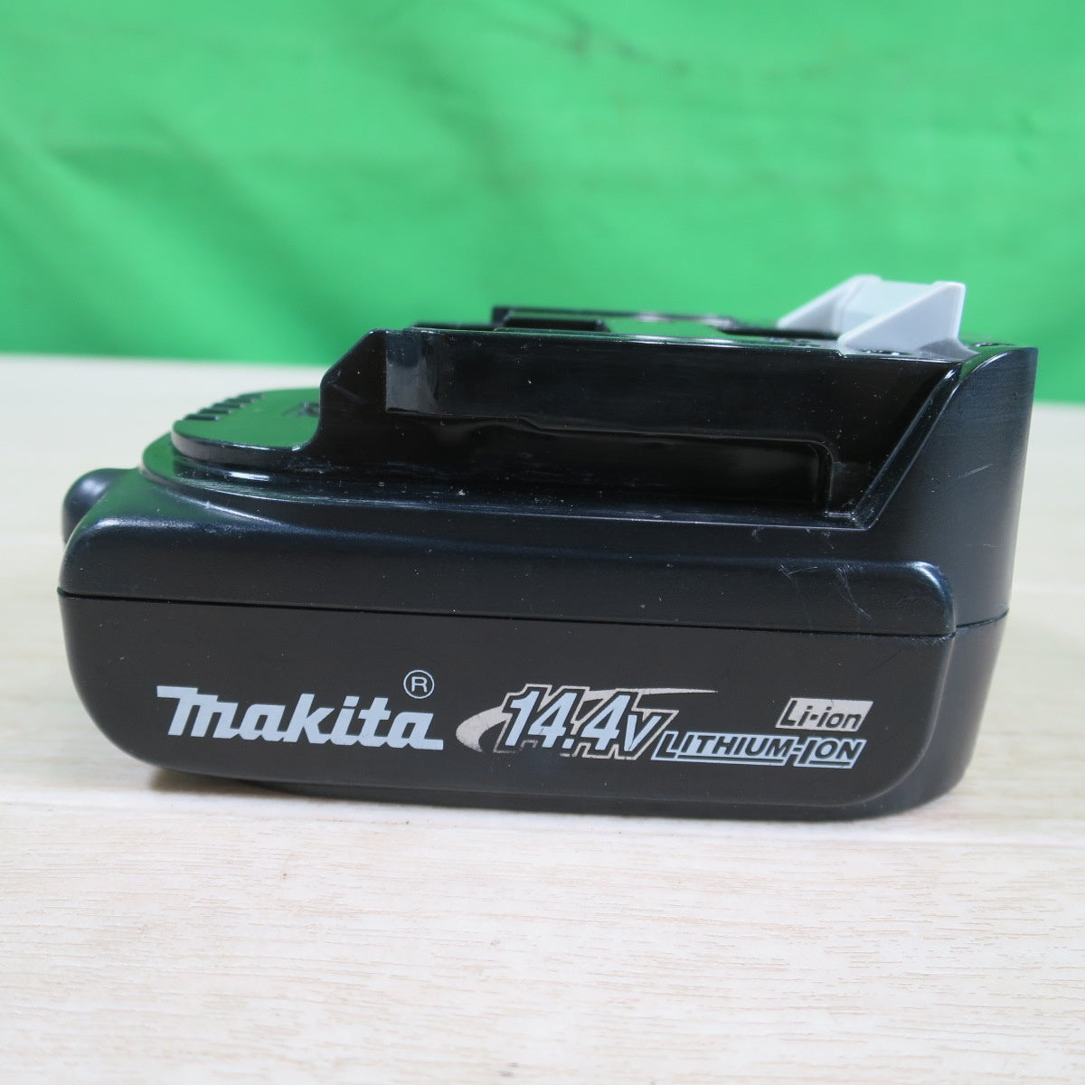 ☆マキタ makita 充電式 ドライバドリル DF445DSHX 14.4V バッテリ BL1415 充電器 DC18SD セット☆ [送料無料]