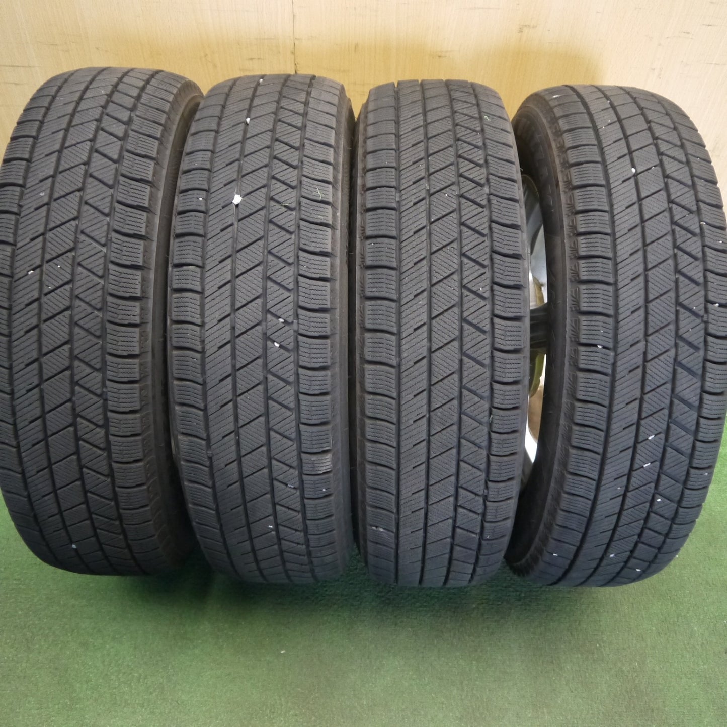 キレイ★スタッドレス 165/70R14 ブリヂストン ブリザック VRX3 BALMINUM VR5 バルミナ 14インチ PCD100/4H★6052008Hス