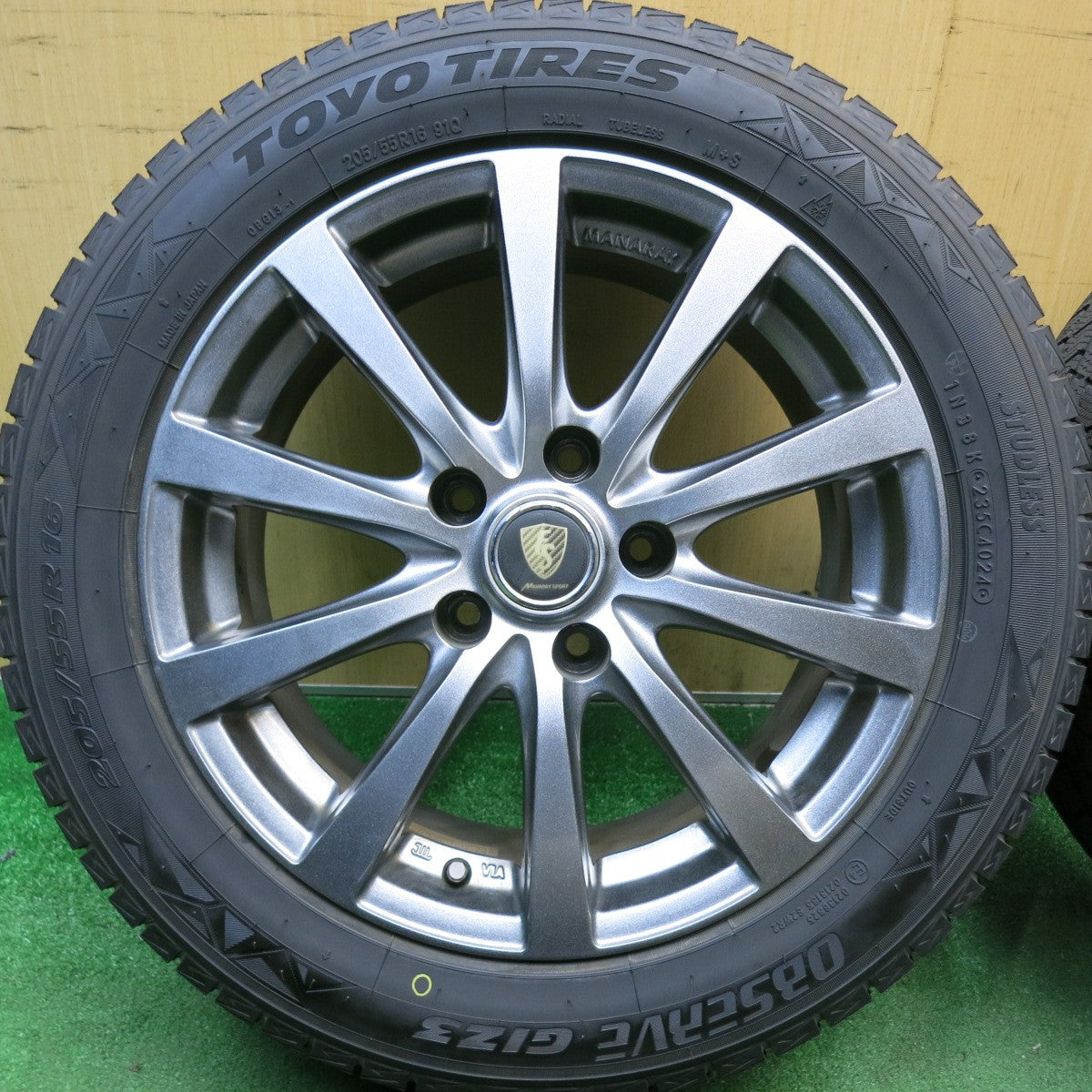 バリ溝！24年！9.5分以上★スタッドレス 205/55R16 トーヨー オブザーブ GIZ3 MANARAY SPORT マナレイ スポーツ 16インチ PCD114.3/5H★6031507HAス