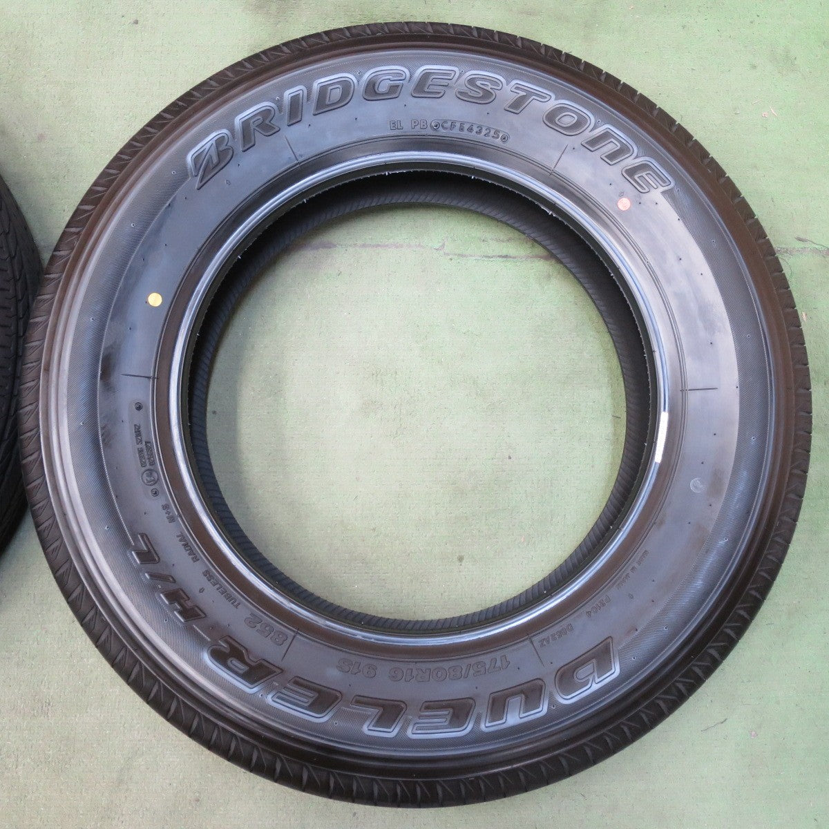 新車外し！25年◎ジムニー 等 175/80R16 ブリヂストン デューラー H/L 852 DUELER タイヤ 16インチ◎6083119イノタ