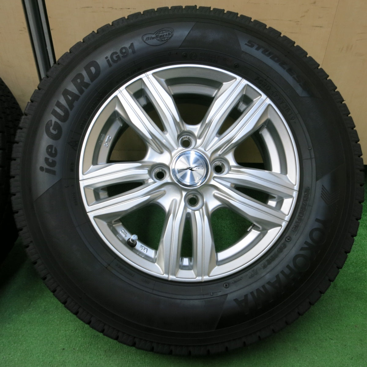*送料無料* バリ溝！キレイ！9.5分★スタッドレス 165/80R13 90/88N ヨコハマ アイスガード iG91 JOKER ジョーカー 13インチ PCD100/4H★4052403イス